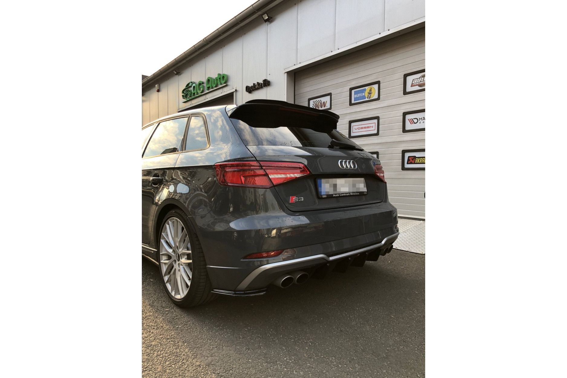 Maxtondesign Diffusor Erweiterung li/re für Audi S3 8V.2 Facelift schwarz hochglanz (2) 