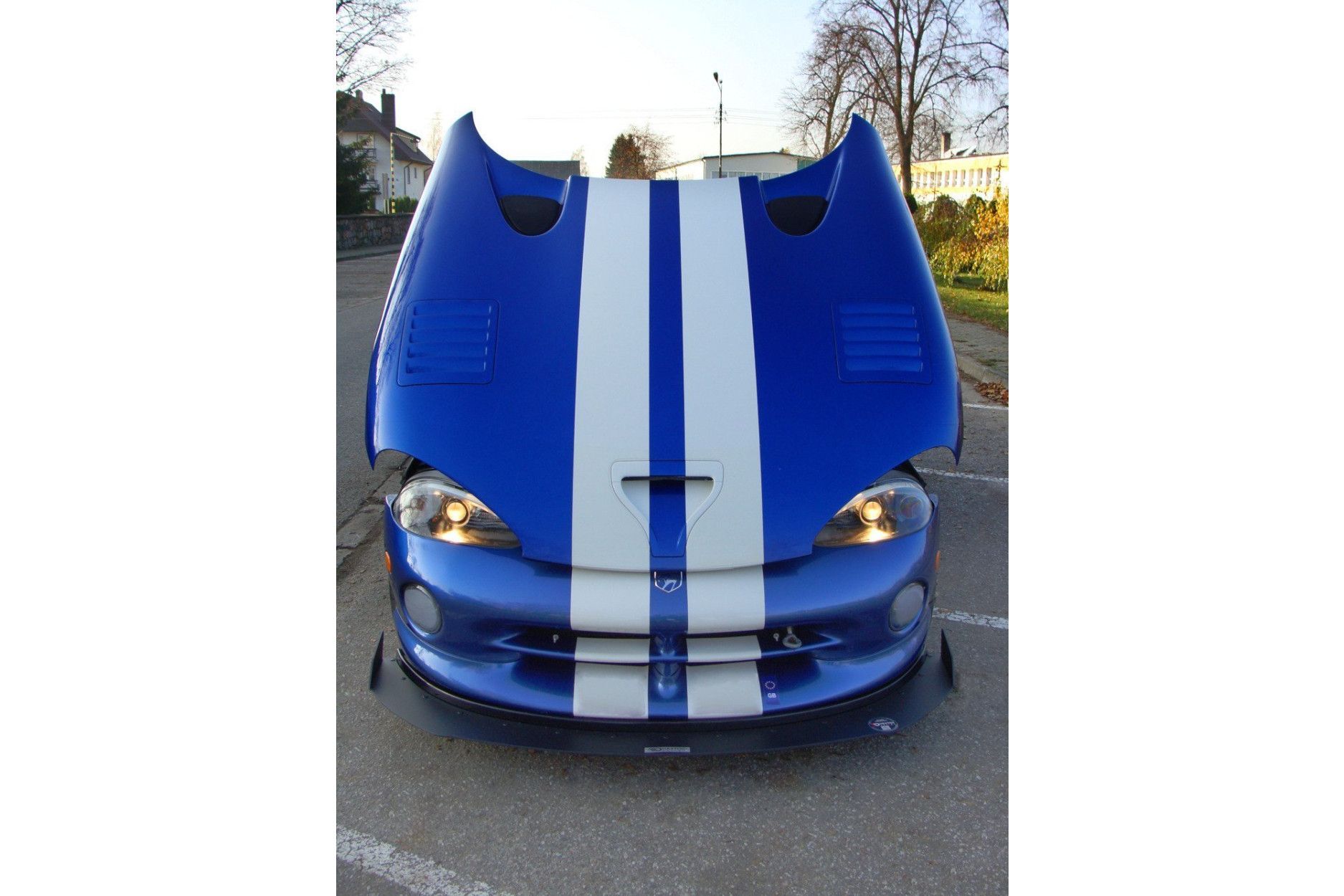 Maxtondesign Frontlippe für Dodge Viper GTS Racing schwarz plastik rau (4) 