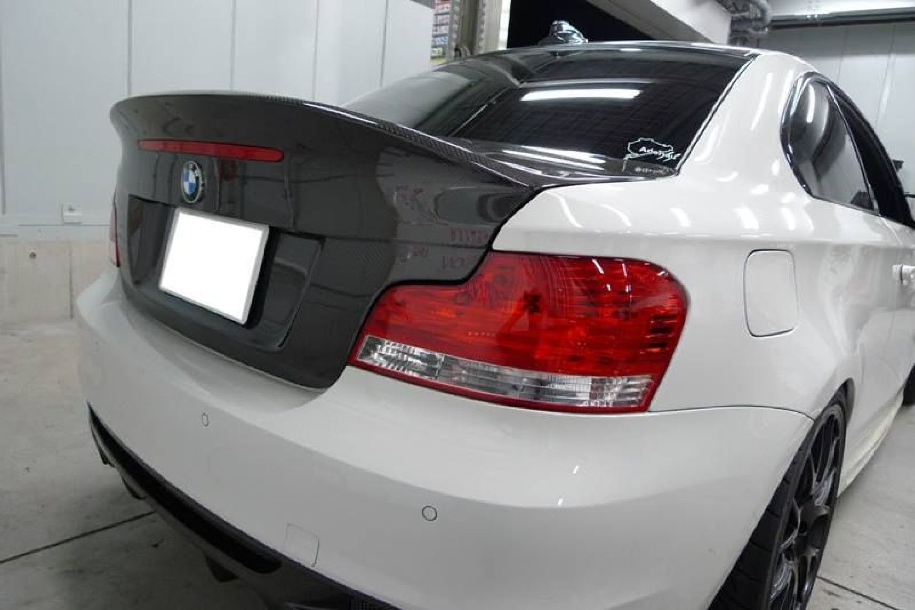 Boca carbon trunk lid (one / two sides) for the BMW 1 Series E82 (7) 