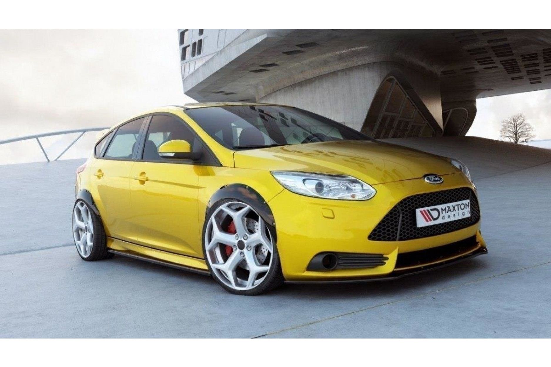 Maxtondesign Kotflügel für Ford Focus MK3 ST schwarz hochglanz