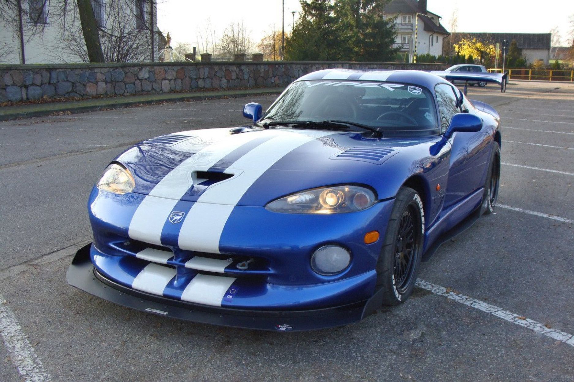 Maxtondesign Frontlippe für Dodge Viper GTS Racing schwarz plastik rau (2) 