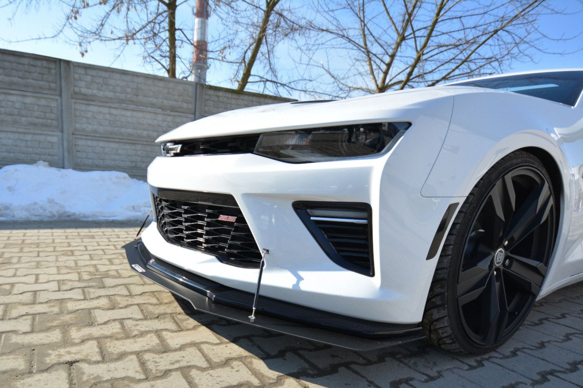 Maxtondesign Frontlippe für Chevrolet Camaro MK6 Coupe Racing schwarz hochglanz (5) 