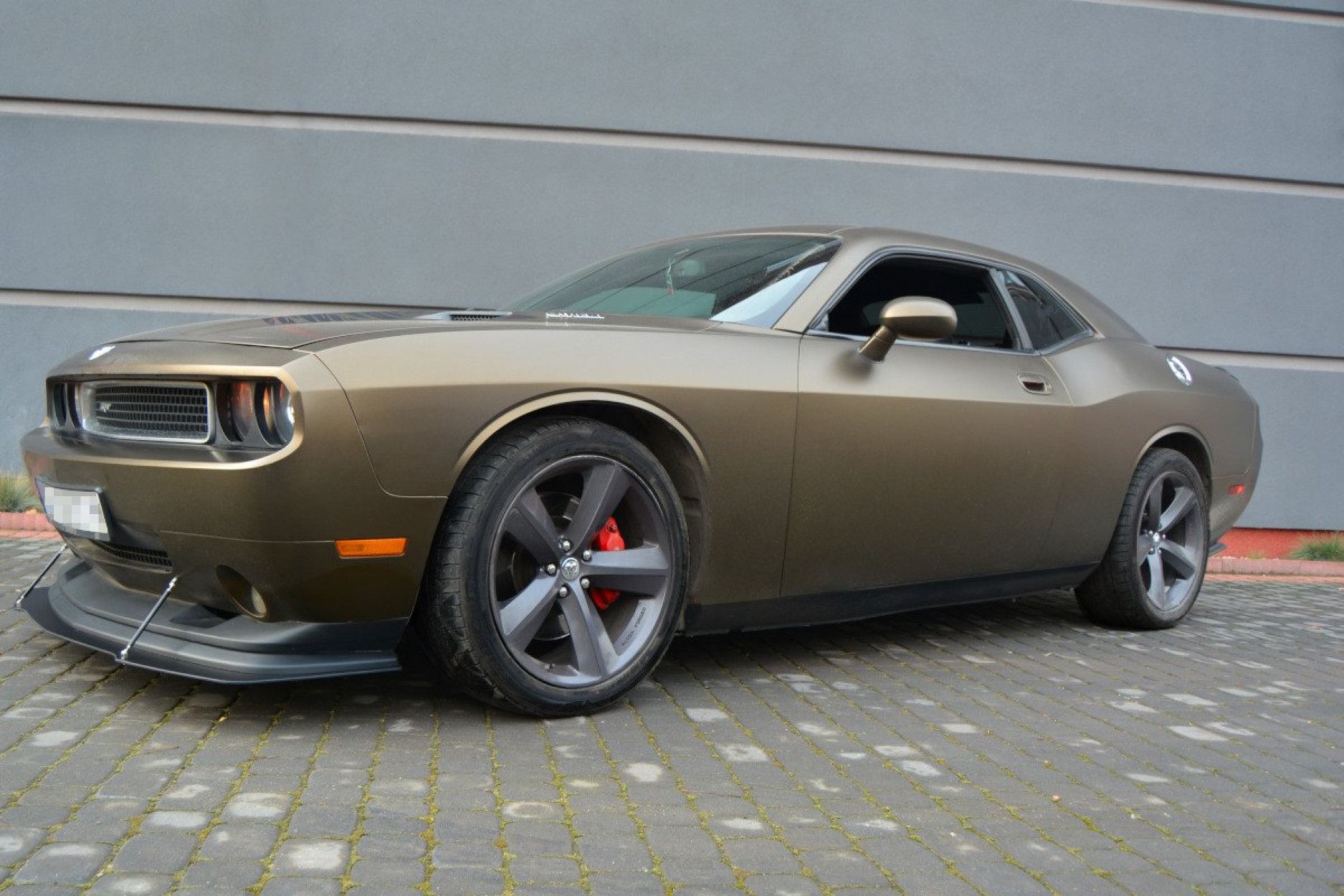 Maxtondesign Frontlippe V.1 für Dodge Challenger MK3 Coupe Racing schwarz plastik rau (4) 