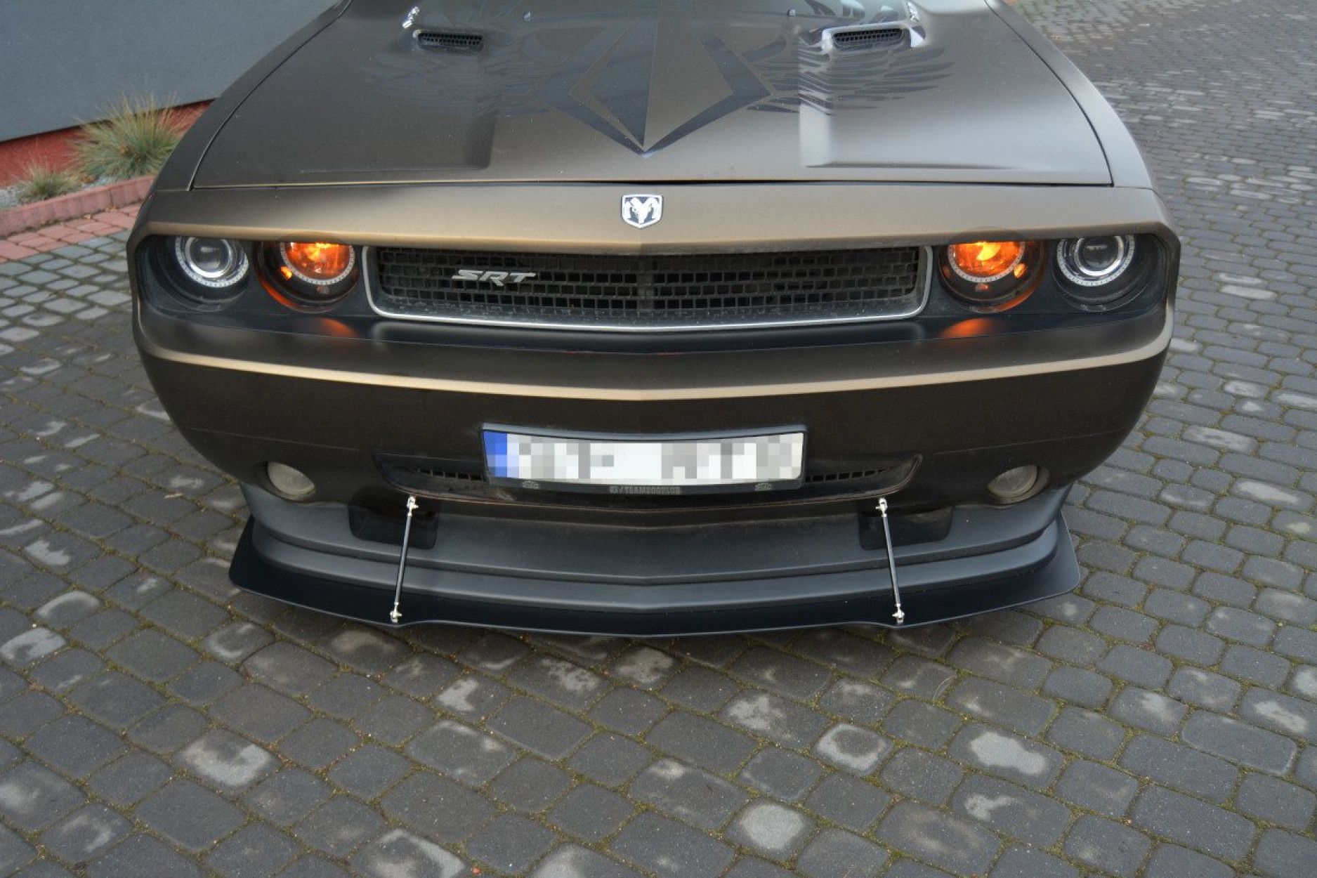 Maxtondesign Frontlippe V.1 für Dodge Challenger MK3 Coupe Racing schwarz plastik rau
