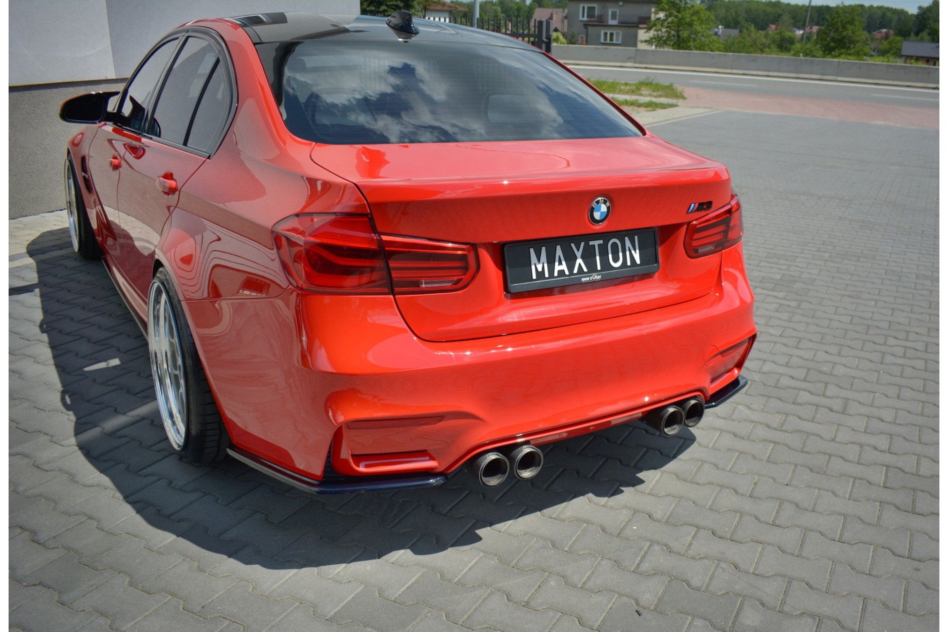 Maxtondesign Diffusor Erweiterung li/re V.1 für BMW 3er F80 M3 schwarz hochglanz (2) 