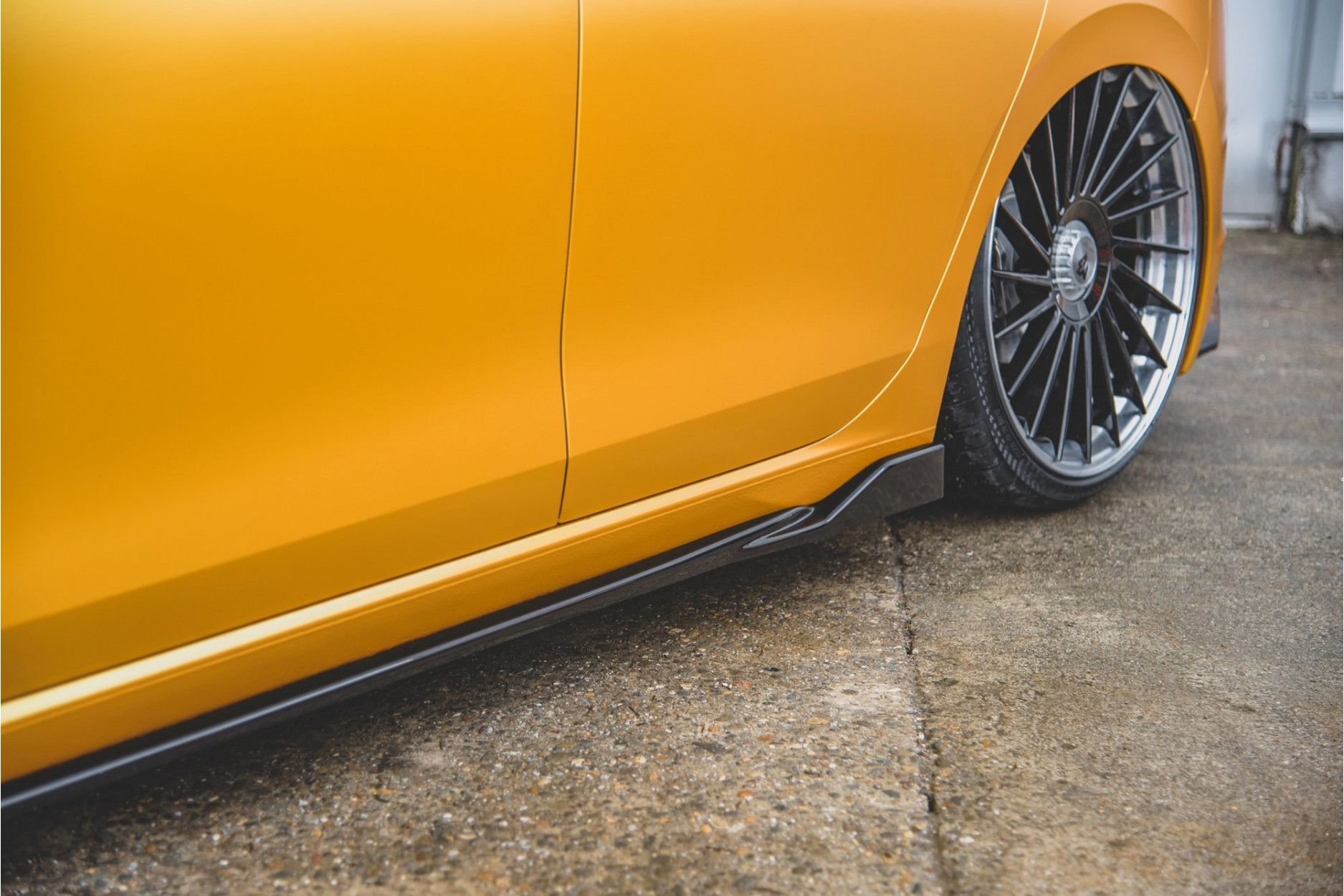 Maxtondesign Seitenschweller für Volkswagen Golf MK8|Golf 8 schwarz hochglanz (4) 