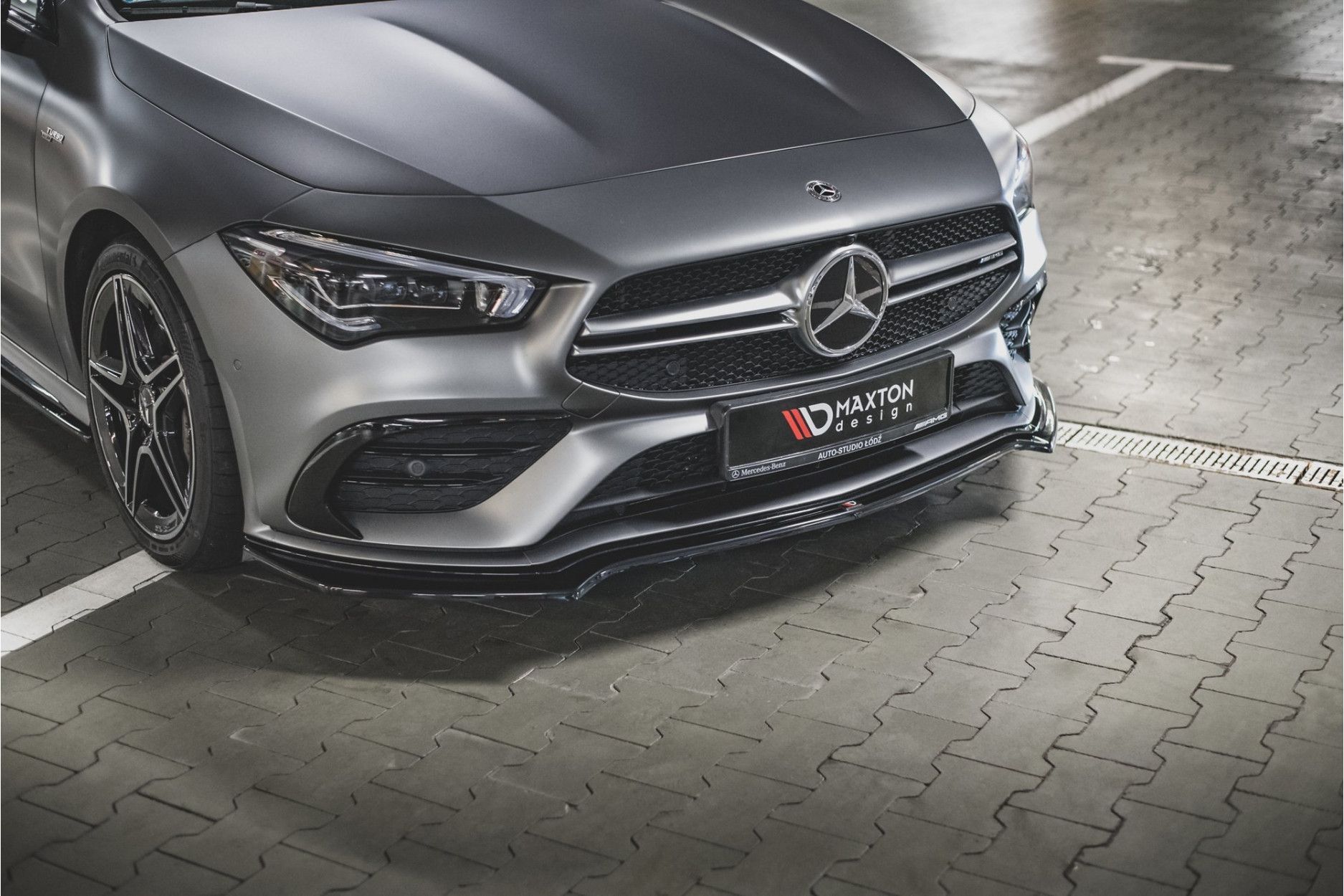 Maxtondesign Frontlippe V.1 für Mercedes Benz CLA-Klasse C118 A35 AMG schwarz hochglanz (3) 