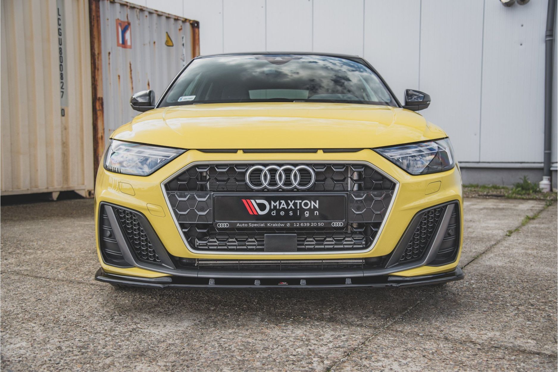 Maxtondesign Frontlippe V.1 für Audi A1 GB S-Line schwarz hochglanz (3) 