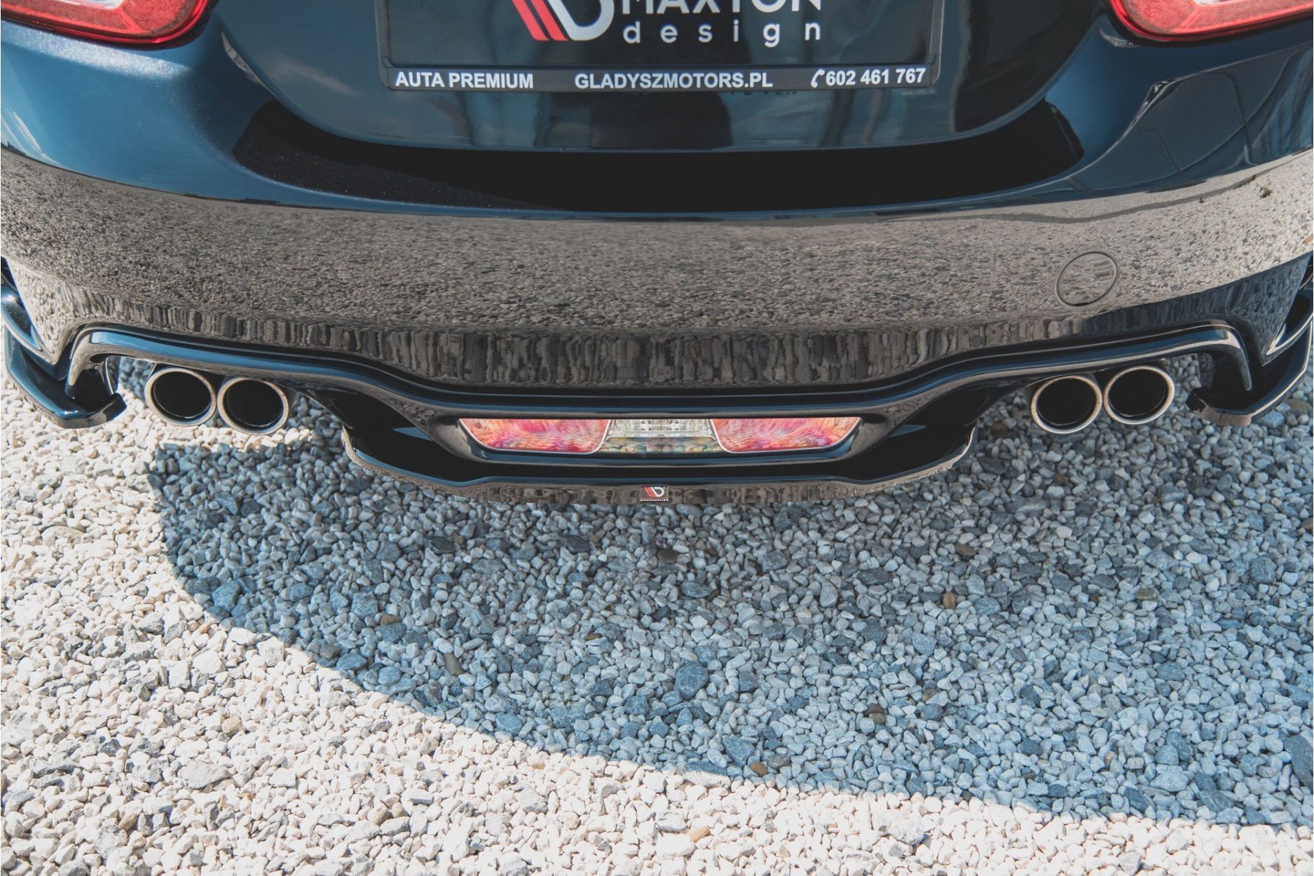 Maxtondesign Diffusor für Fiat 124 Spider Abarth schwarz hochglanz (2) 