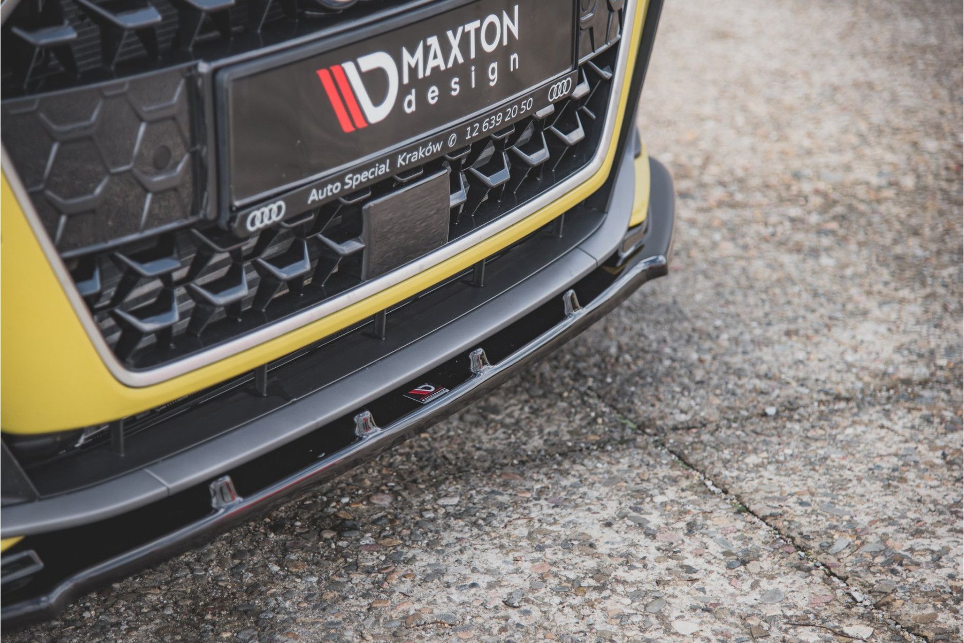 Maxtondesign Frontlippe V.1 für Audi A1 GB S-Line schwarz hochglanz (6) 