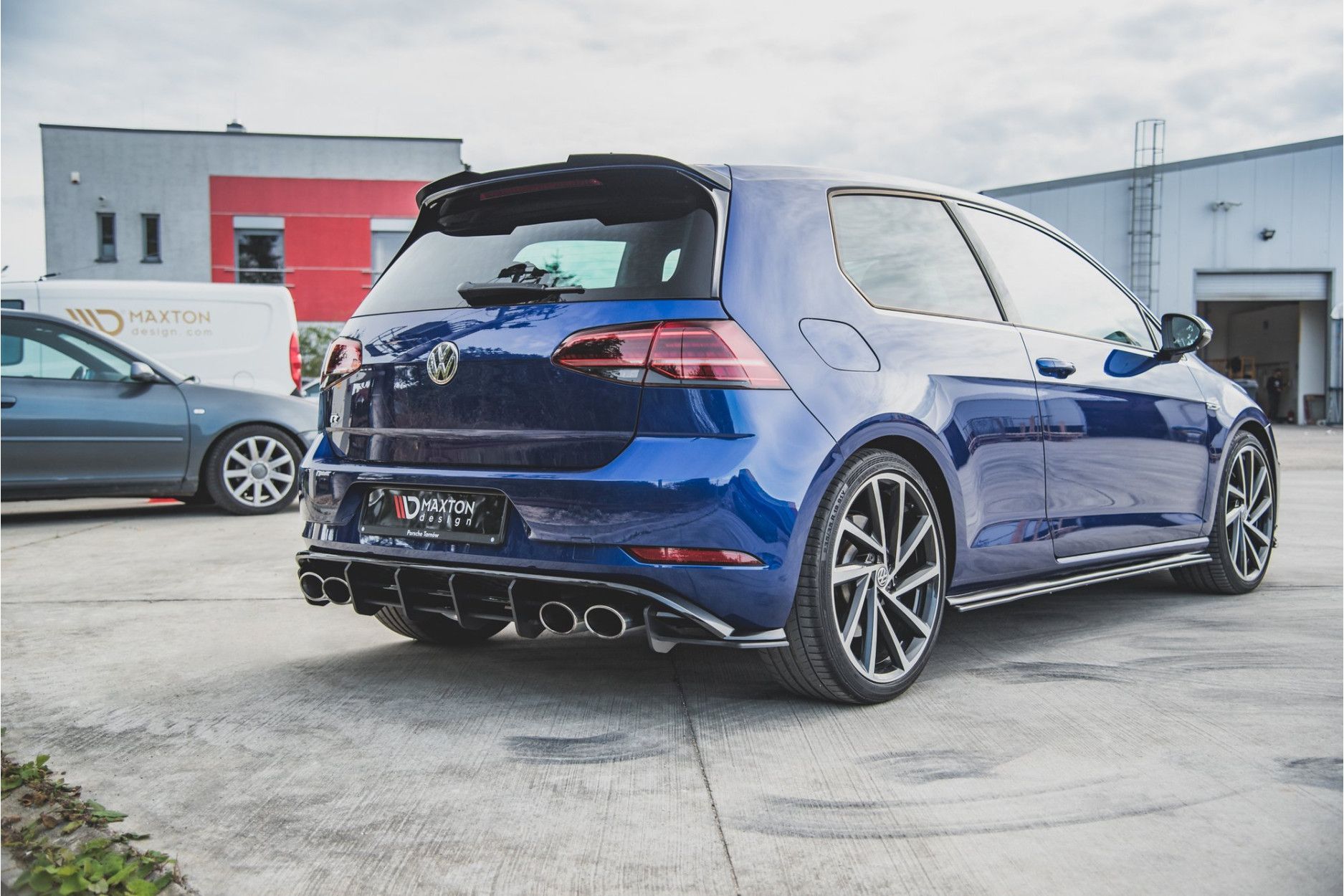 Maxtondesign Diffusor Erweiterung li/re für Volkswagen Golf MK7|Golf 7 R Facelift Racing schwarz (4) 