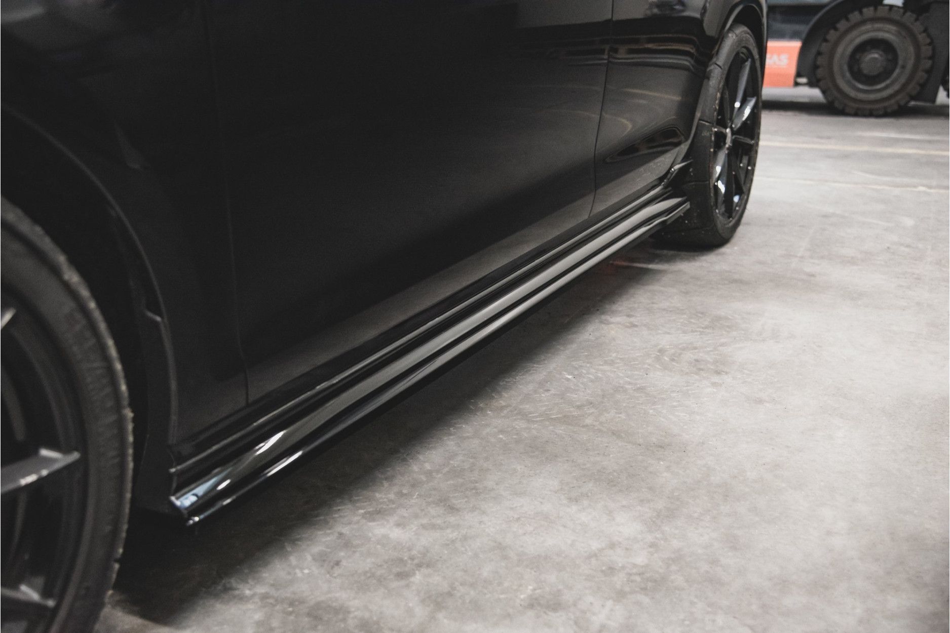 Maxtondesign Seitenschweller für Volkswagen Golf MK7|Golf 7 TCR schwarz hochglanz (2) 