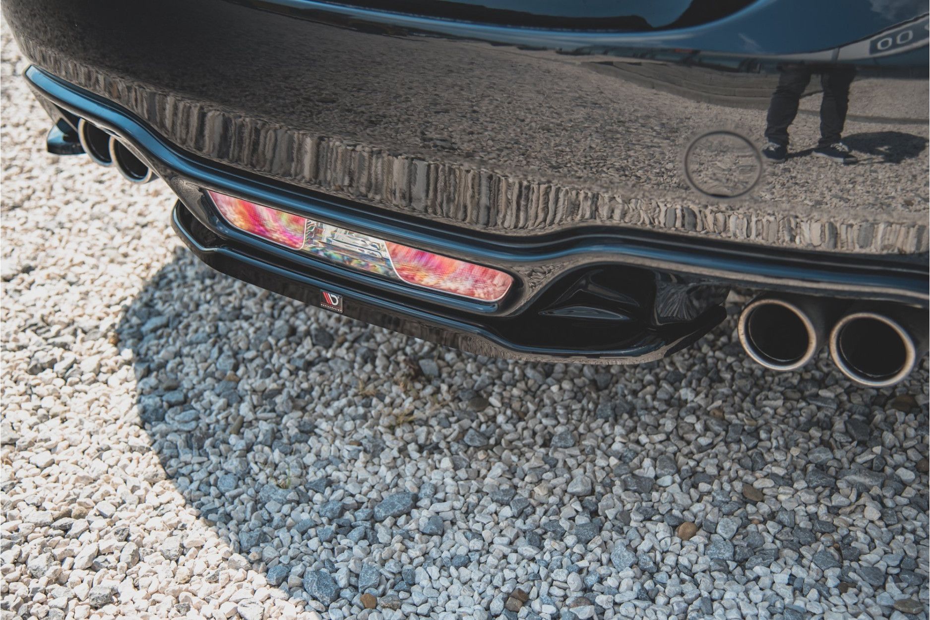 Maxtondesign Diffusor für Fiat 124 Spider Abarth schwarz hochglanz (6) 