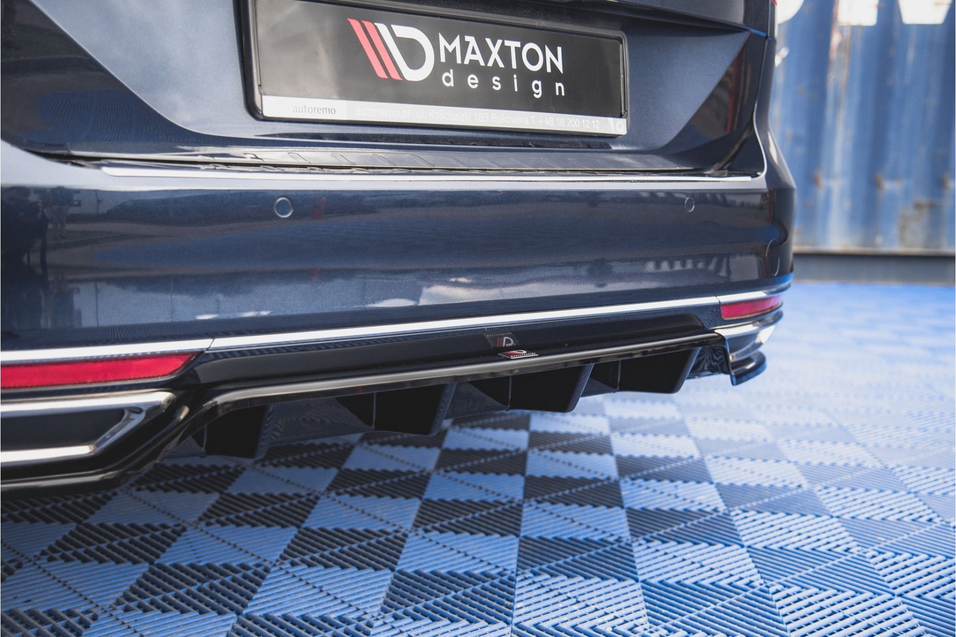 Maxtondesign Diffusor für Volkswagen Passat MK8|B8 Mit Balken schwarz hochglanz (4) 