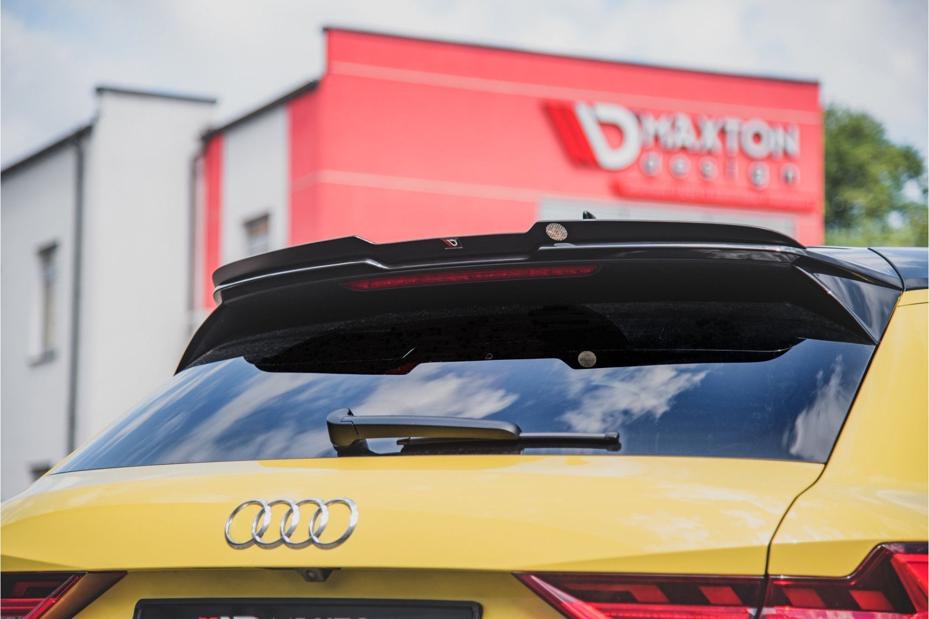 Maxtondesign Spoiler für Audi A1 GB S-Line schwarz hochglanz (3) 