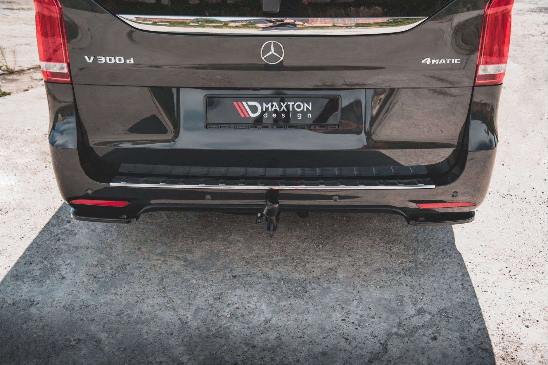 Maxtondesign Diffusor Erweiterung li/re V.1 für Mercedes Benz V-Klasse MK4 AMG-Paket Facelift schwarz hochglanz (5) 