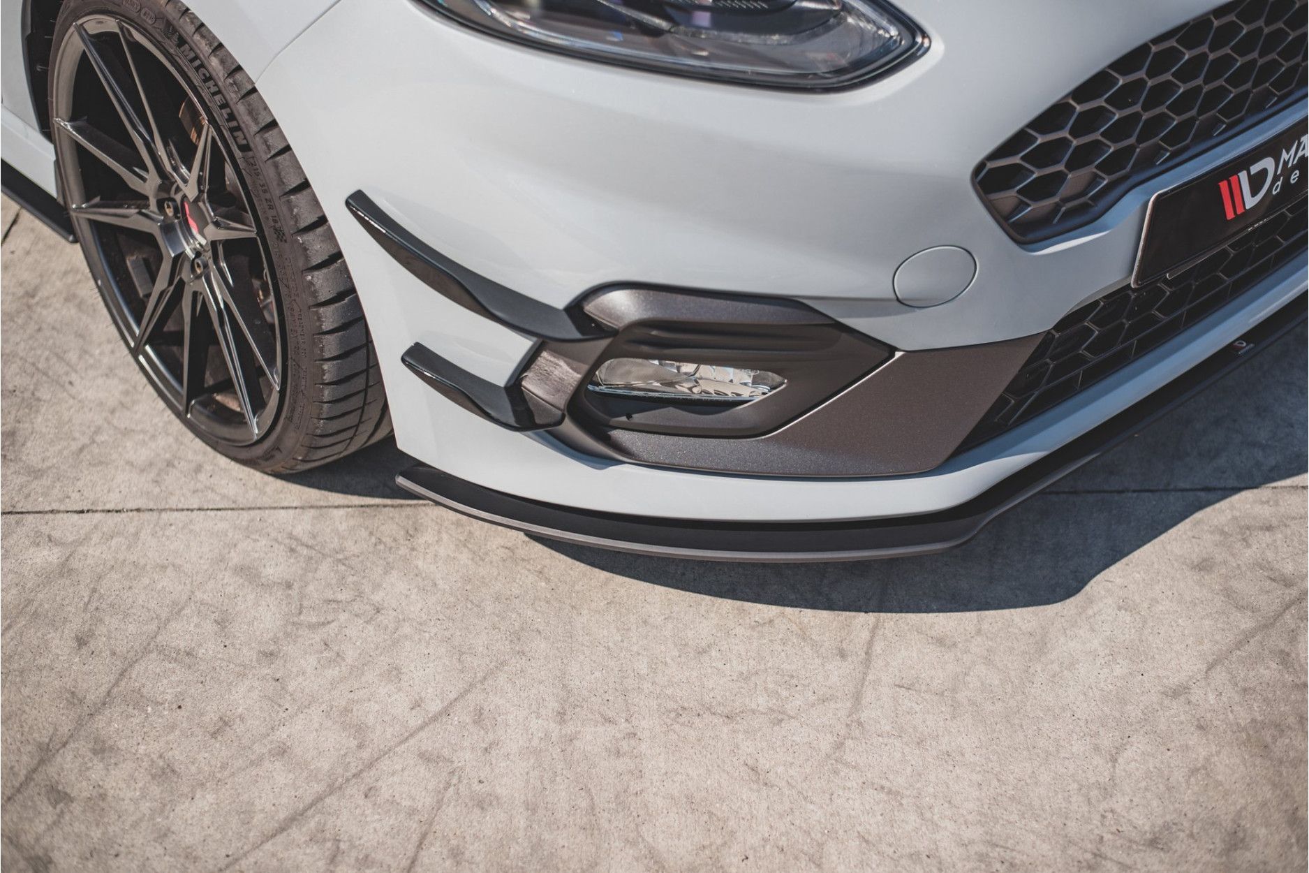 Maxtondesign Frontlippe für Ford Fiesta MK8 ST|ST-Line Racing schwarz (2) 