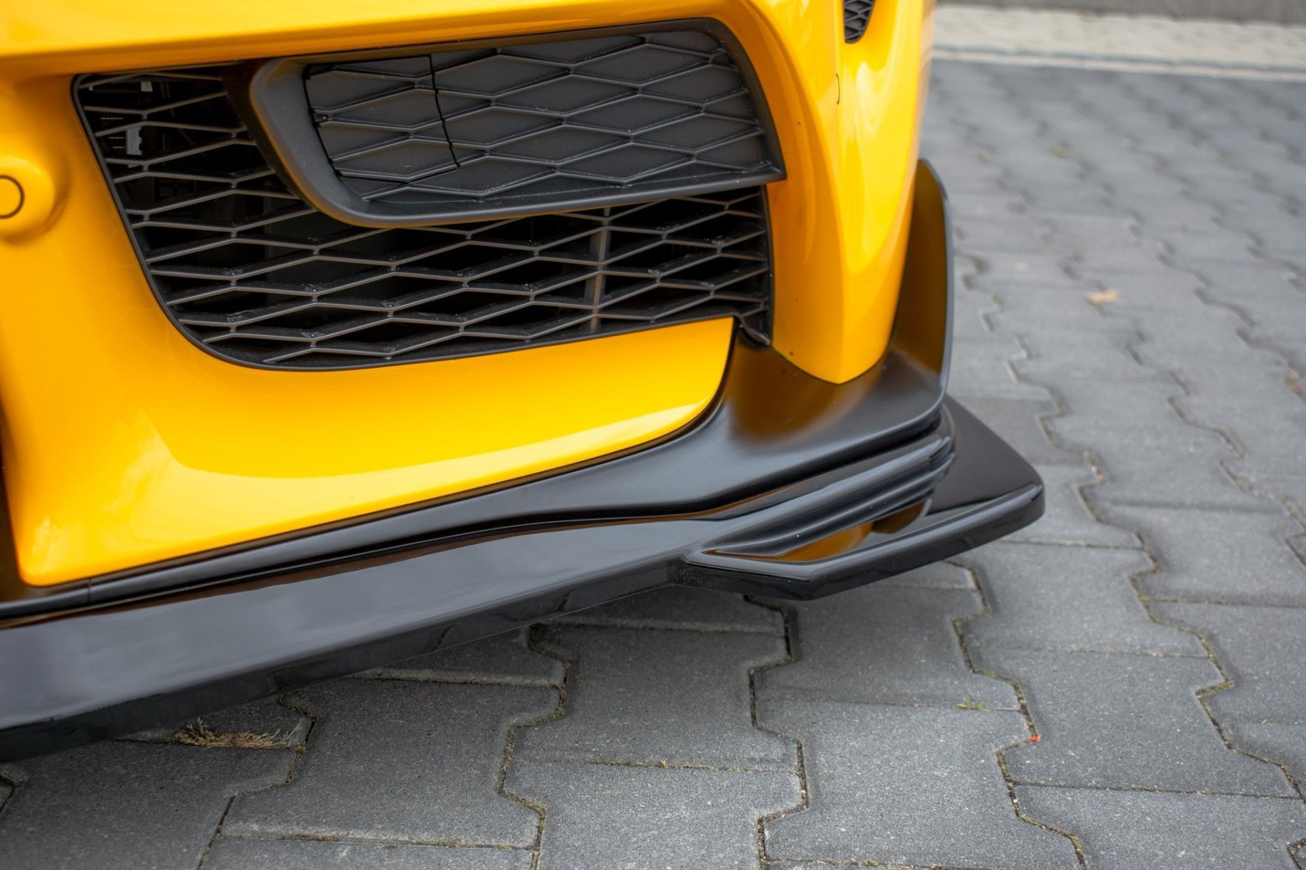 Maxtondesign Frontlippe V.1 für Toyota Supra MK5 schwarz hochglanz (4) 