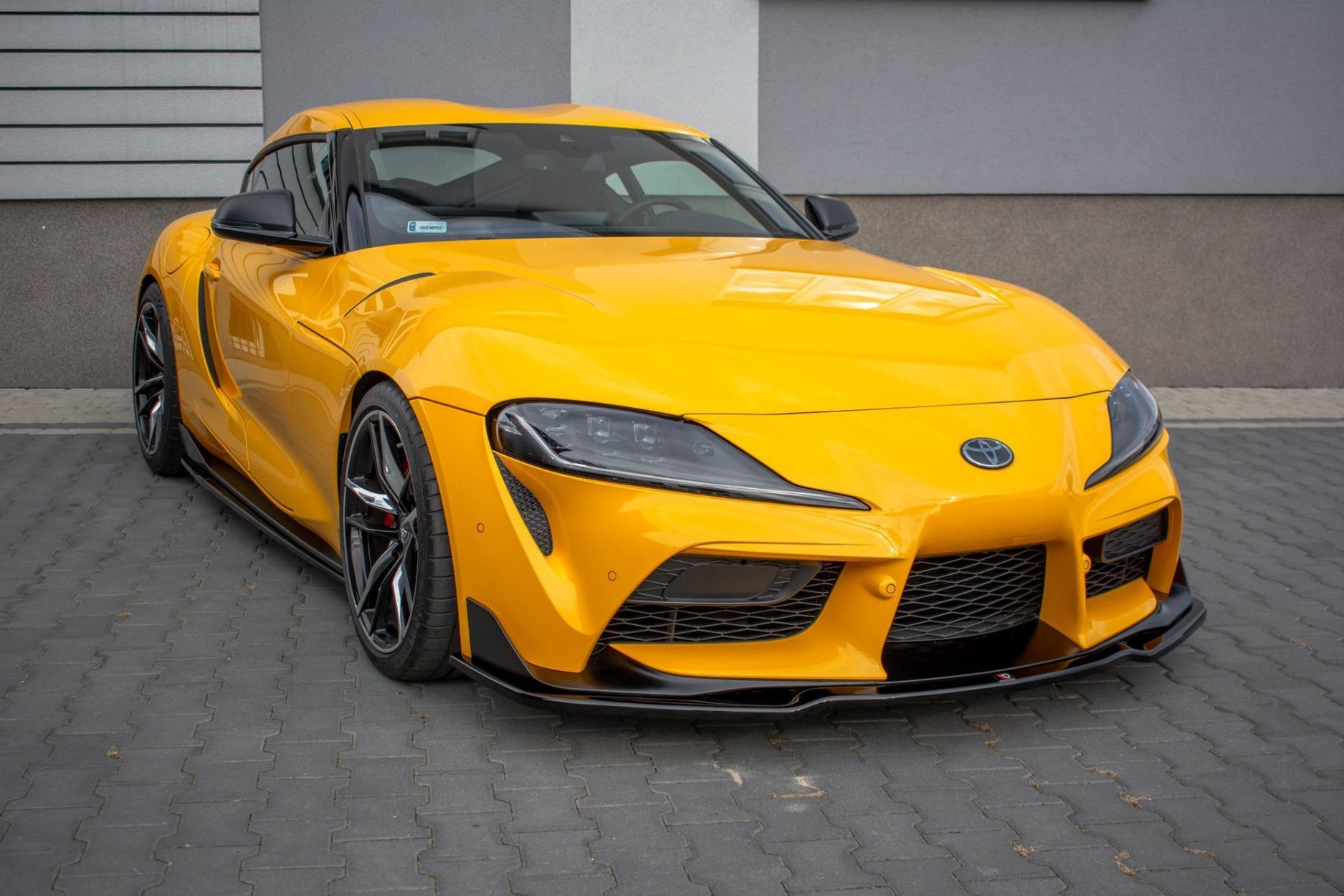 Maxtondesign Frontlippe für Toyota Supra MK5 schwarz hochglanz (2) 