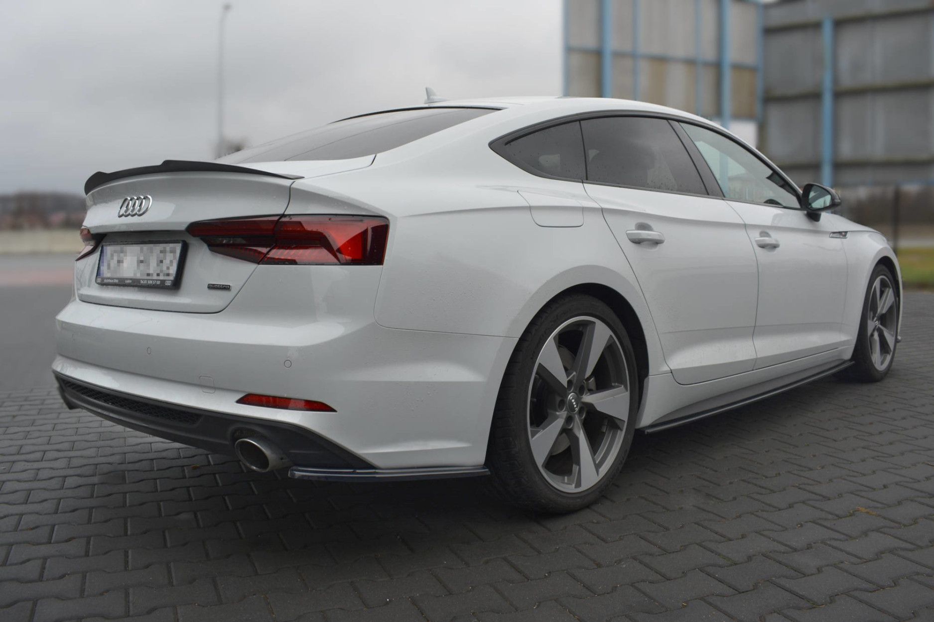 Maxtondesign Seitenschweller für Audi A5|S5 F5 S-Line schwarz hochglanz (4) 
