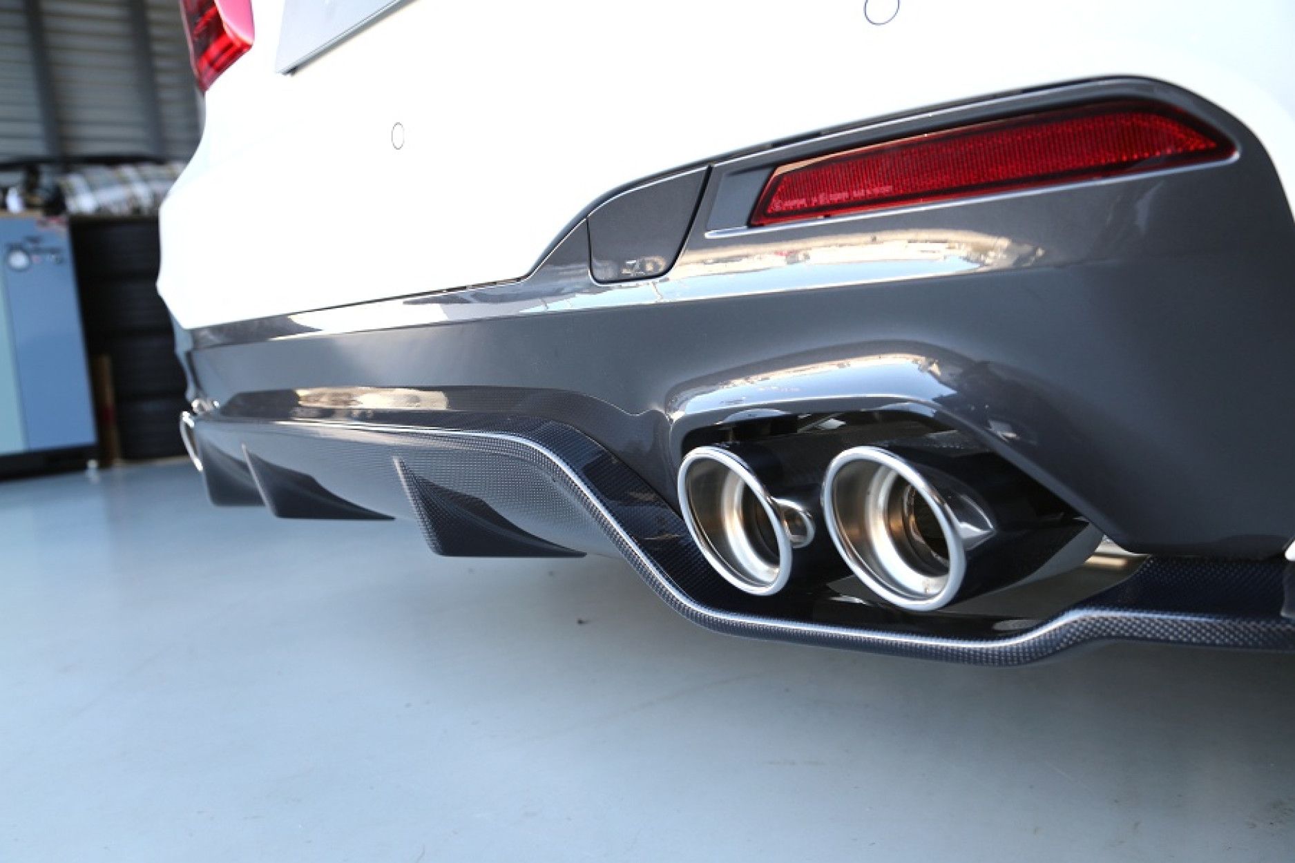 3DDesign diffuser fitting for BMW 5er G31 Carbon M-Sport only Pre-LCI (3) 