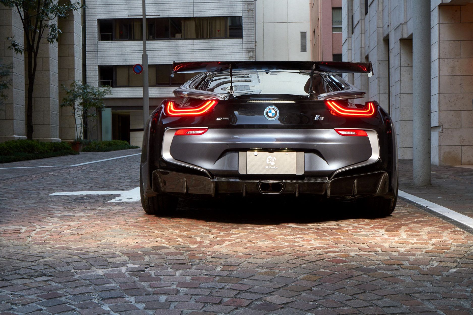 3DDesign Diffuser fitting for BMW i8 with exhaust Cutout (4) 