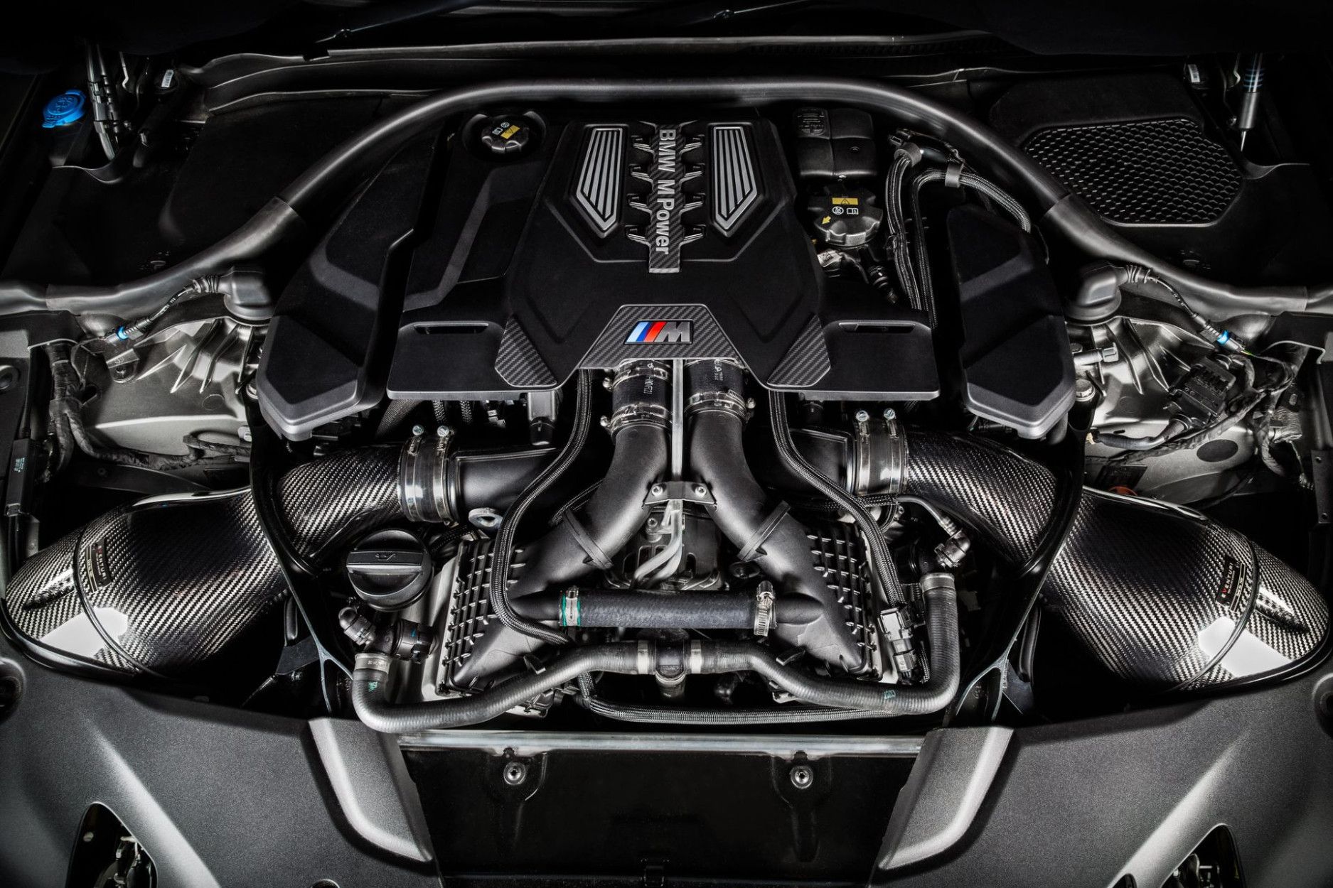 Eventuri Carbon intake for BMW F90 M5 (3) 