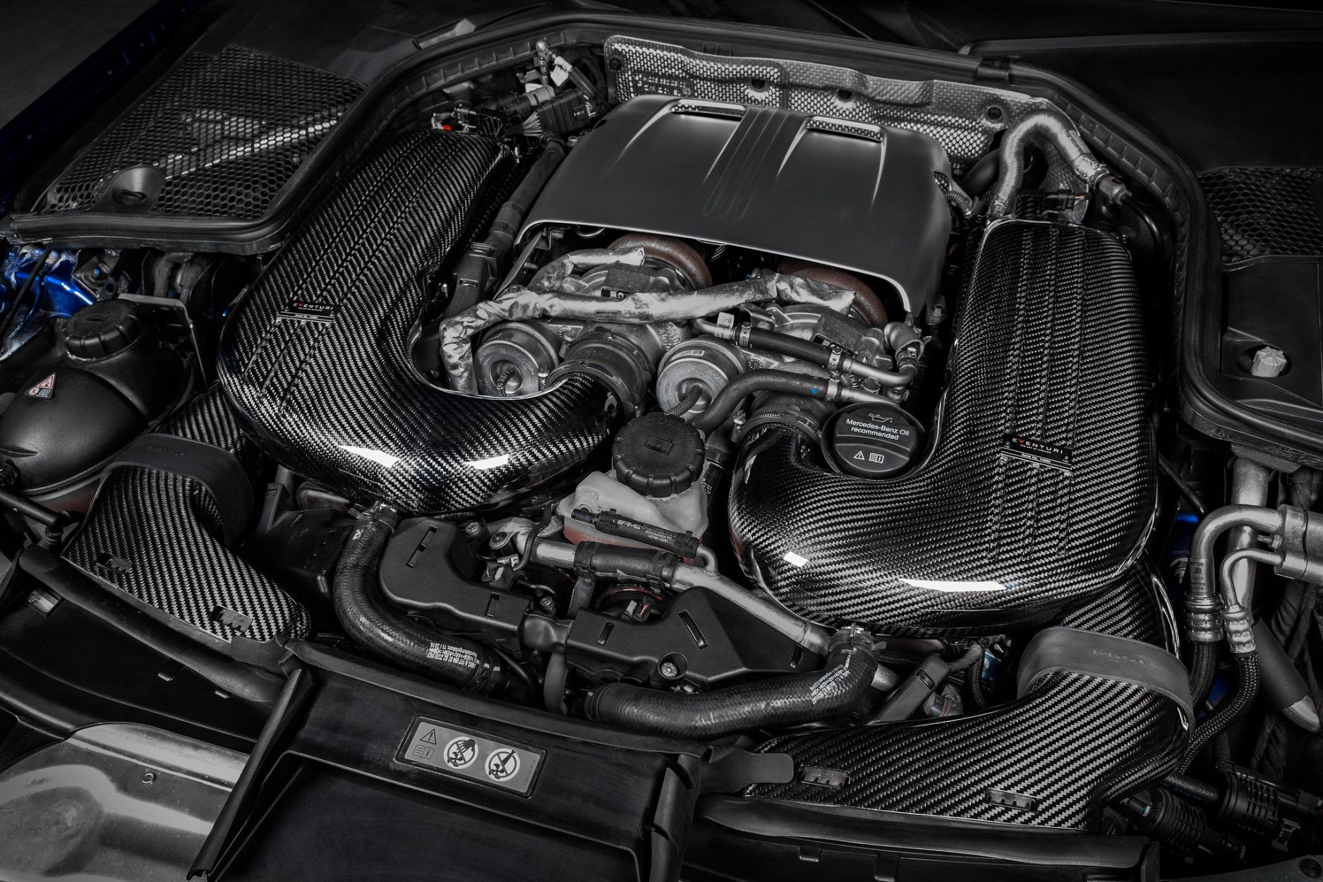 Eventuri Carbon Ansaugsystem für Mercedes W205 C63(S) AMG (4) 