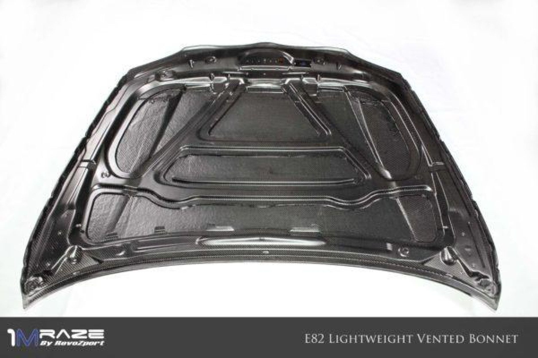 RevoZport Carbon hood for BMW 1er E82 1M (6) 