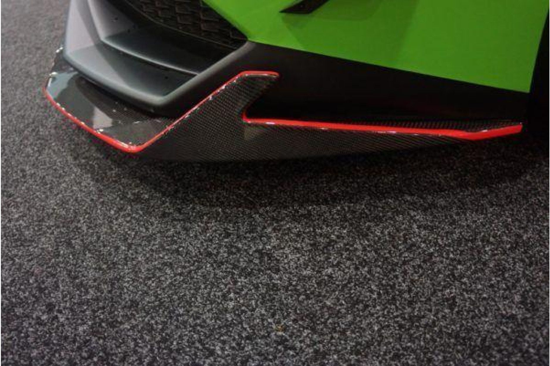 RevoZport Carbon frontlip for Lamborghini Huracan "Razmig" (5) 