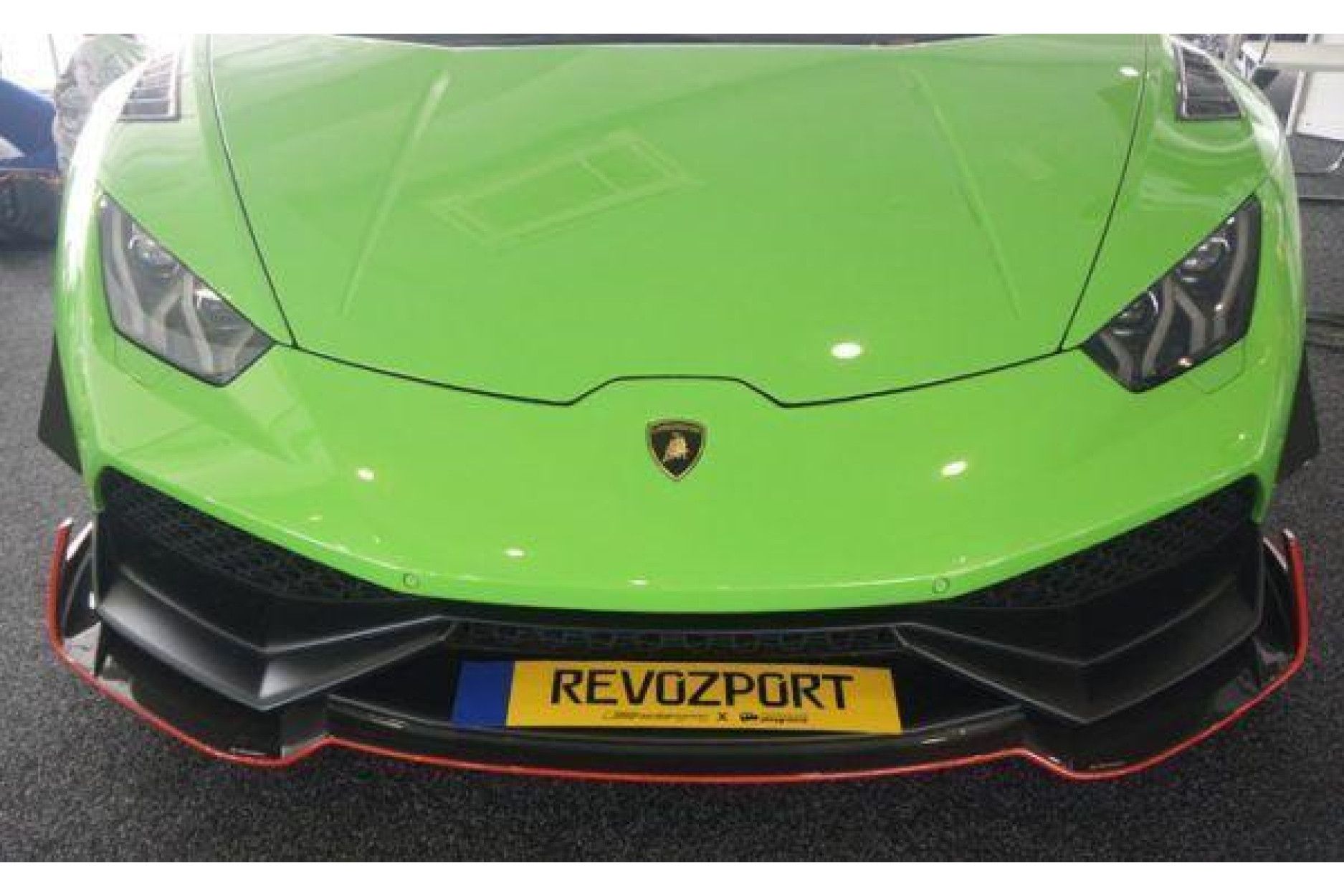 RevoZport Carbon frontlip for Lamborghini Huracan "Razmig" (8) 