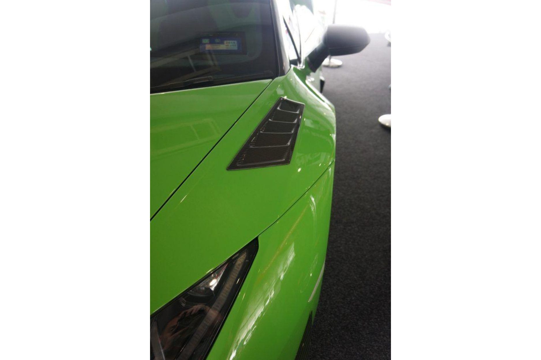 RevoZport Carbon fender vents for Lamborghini Huracan "Razmig" (3) 