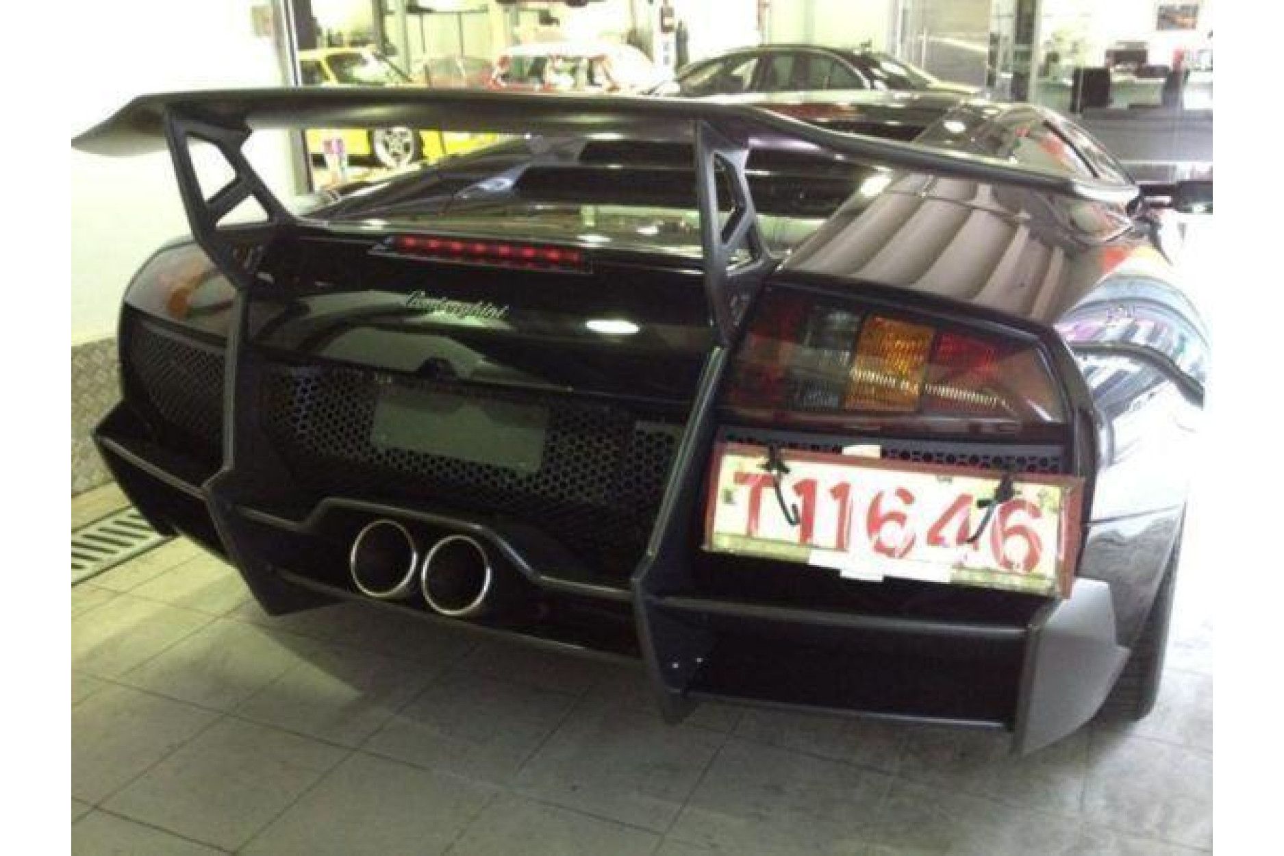 RevoZport Carbon rear bumper for Lamborghini Murcielago LP670-SV-Style (3) 