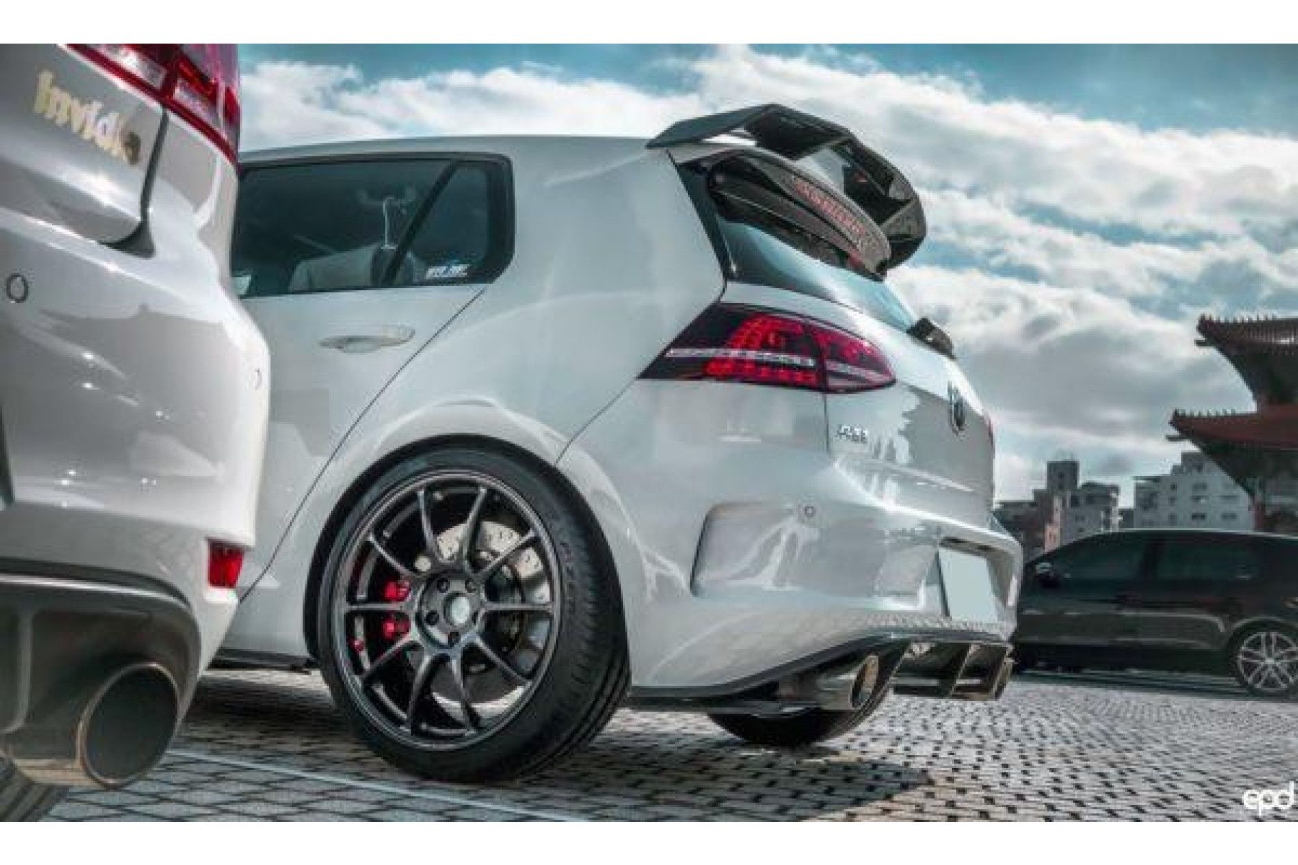 RevoZport Carbon/FRP rear bumper for Volkswagen Golf MK7|Golf 7 R pre-facelift "Razor 7R" with carbon diffuser (5) 