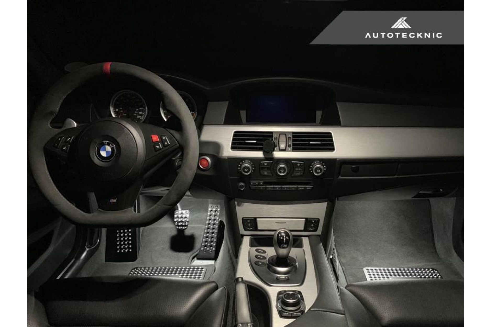 Autotecknic M-button for BMW E60|E63|E64 M5|M6 (3) 