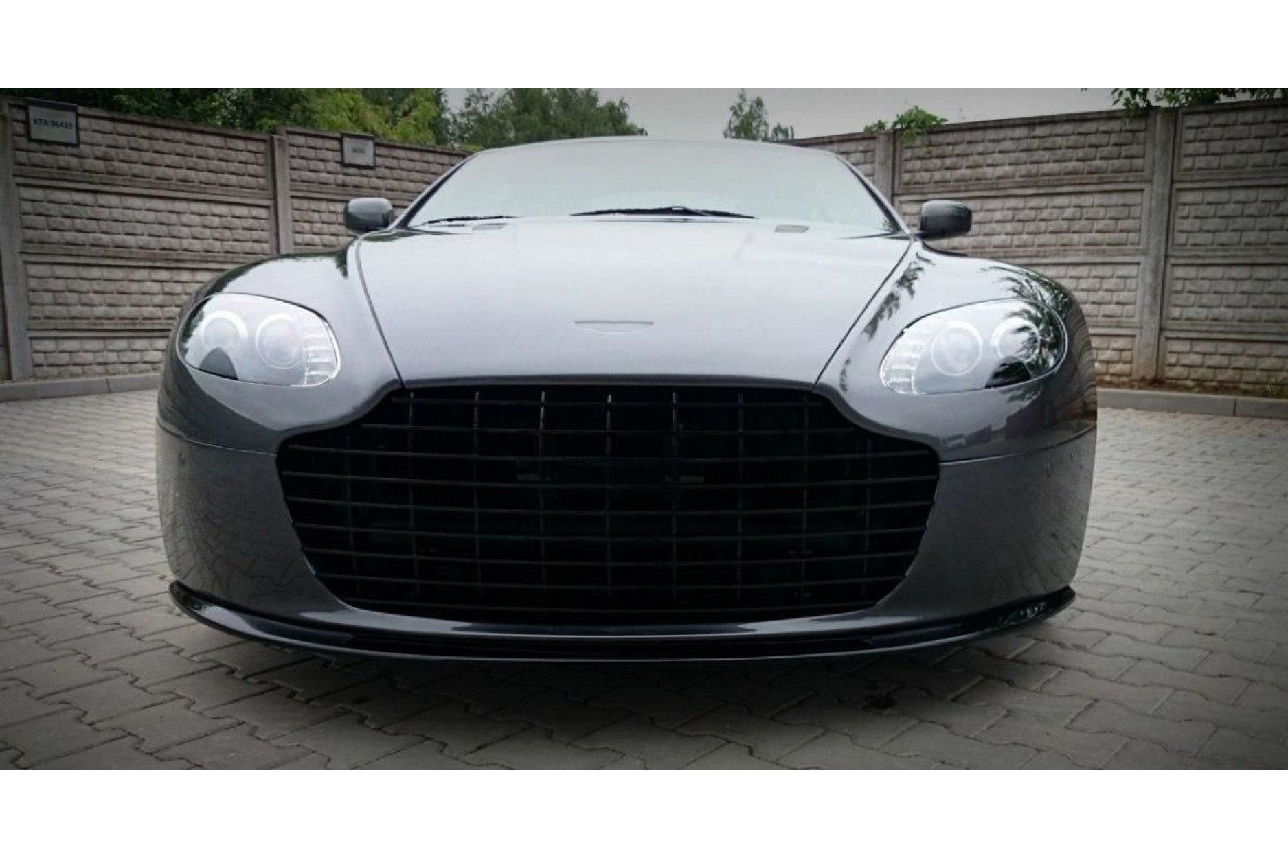 Maxton Design ABS Frontlippe für Aston Martin V8 Vantage schwarz hochglanz (2) 