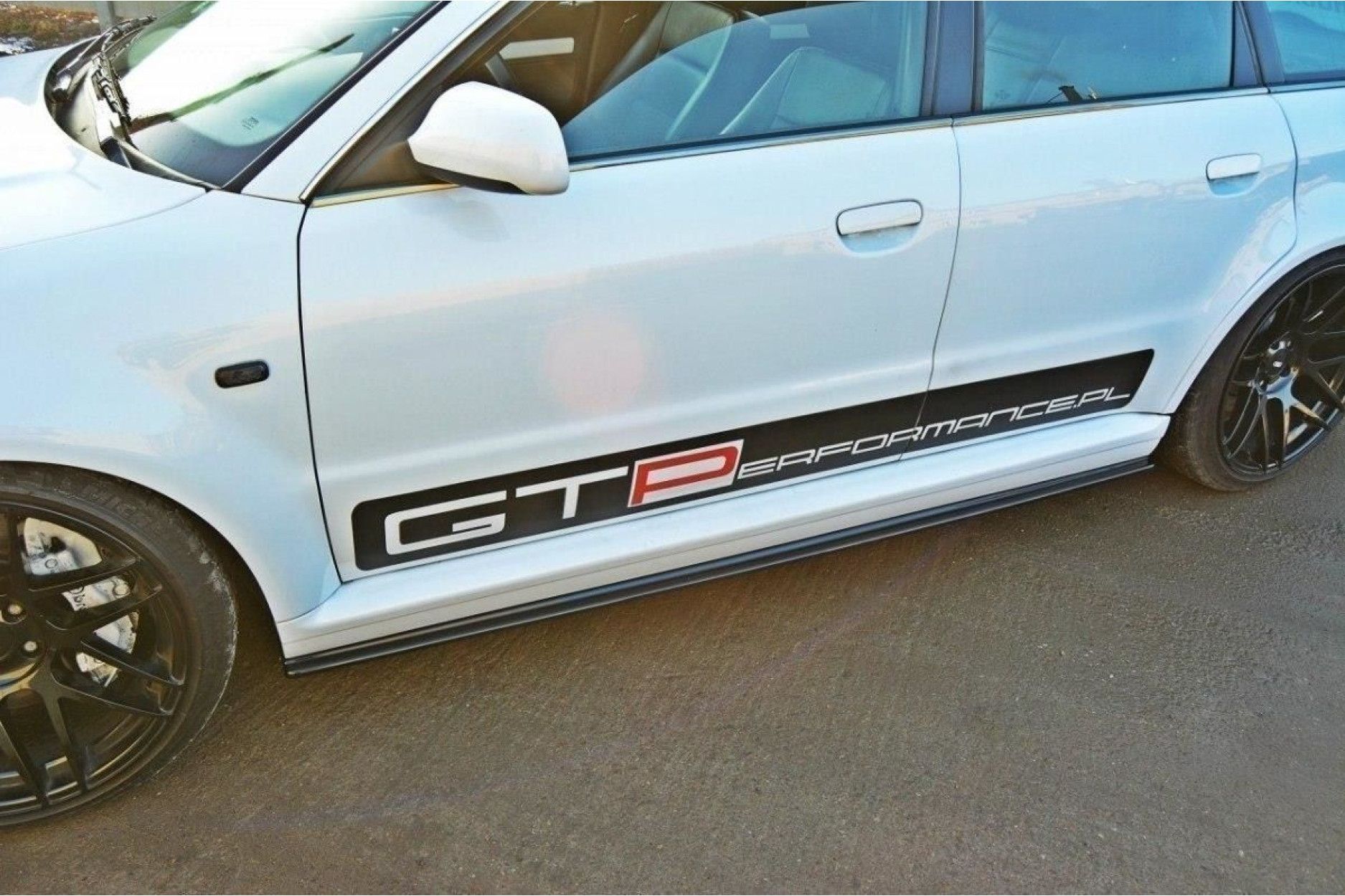 Maxton Design ABS Seitenschweller für Audi A4 B5 S4|RS4 schwarz hochglanz (3) 