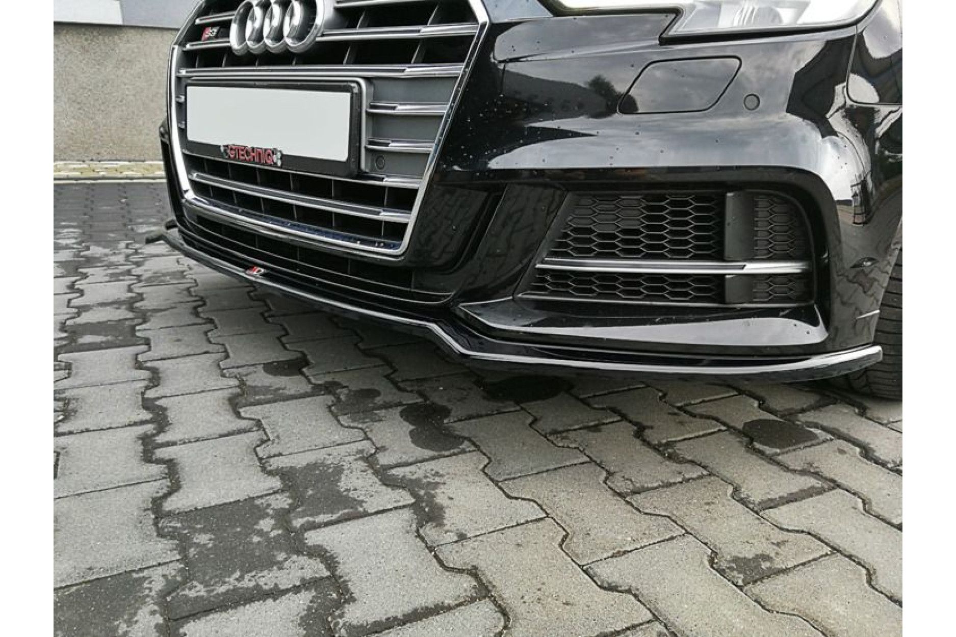 Maxton Design ABS Frontlippe V.2 für Audi A3 8V S3|RS3 Facelift schwarz hochglanz (3) 