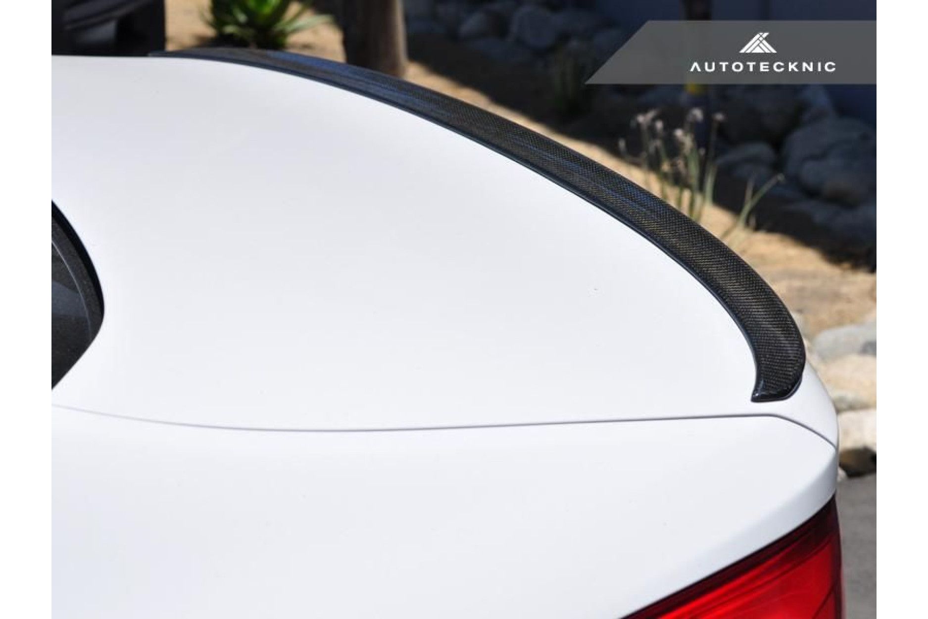 This AutoTecknic carbon trunk lip spoiler is made to fit both the G30 5er-Series and the F90 M5. Skillfully crafted with 3K twill weave carbon fiber, this spoiler will fit onto the G30 5er-Series or t (3) 
