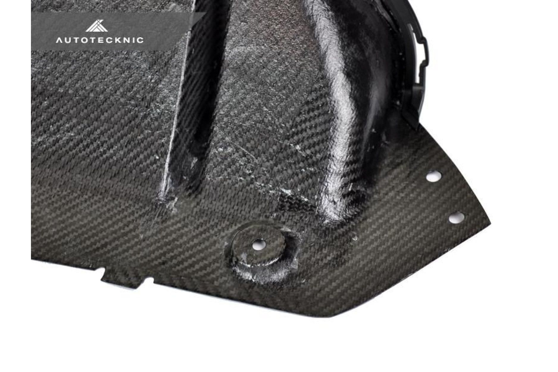 AutoTecknic Dry Carbon Competition Rear Diffuser - F90 M5 (2) 