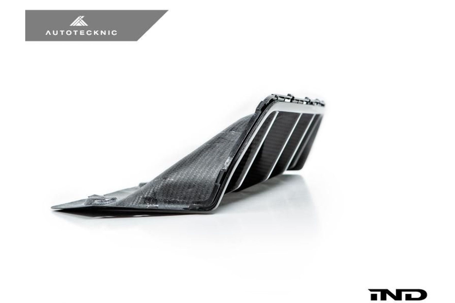 AutoTecknic Dry Carbon Competition Rear Diffuser - F90 M5 (3) 