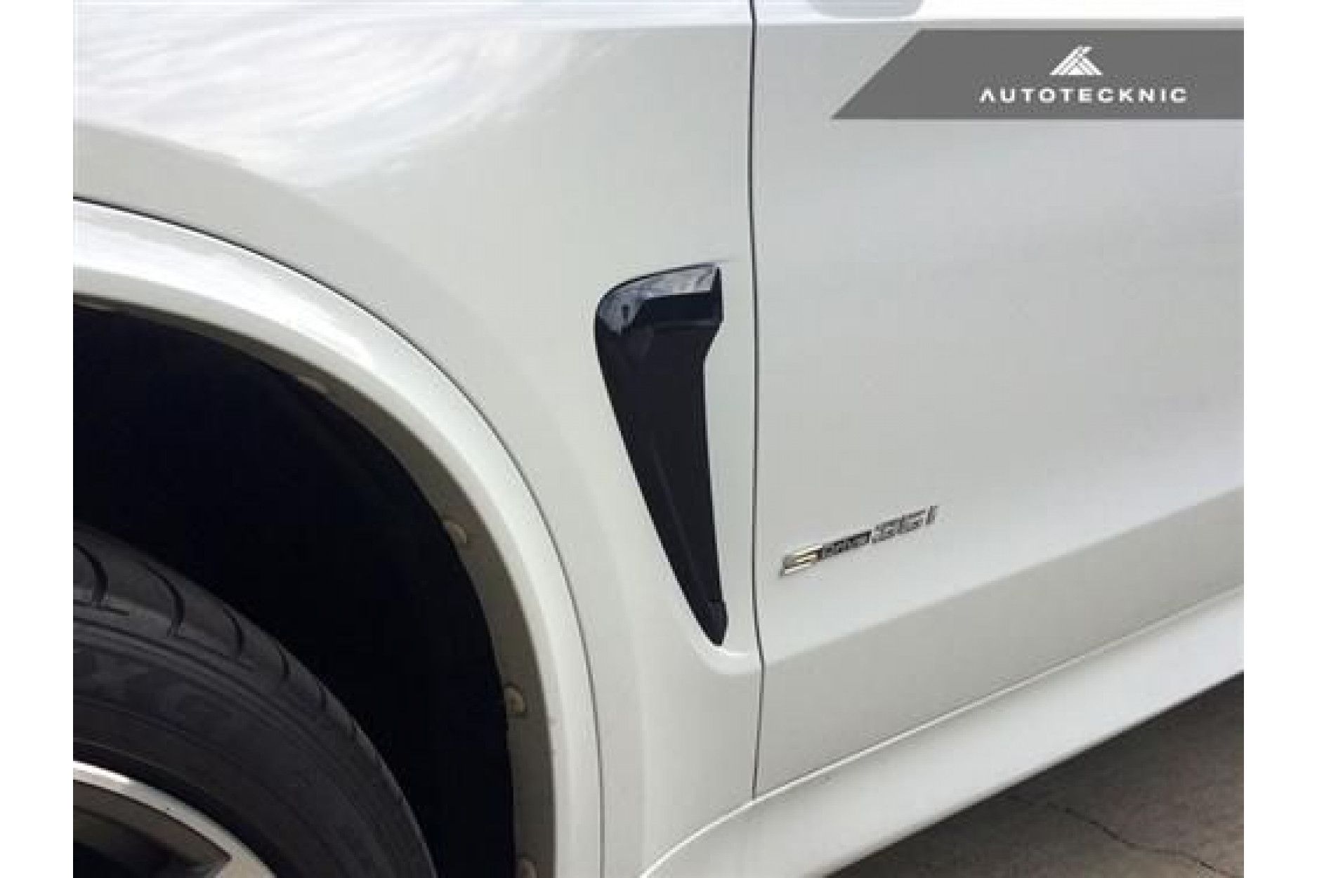 AutoTecknic Glazing Black Fender Trim - F15 X5 (3) 
