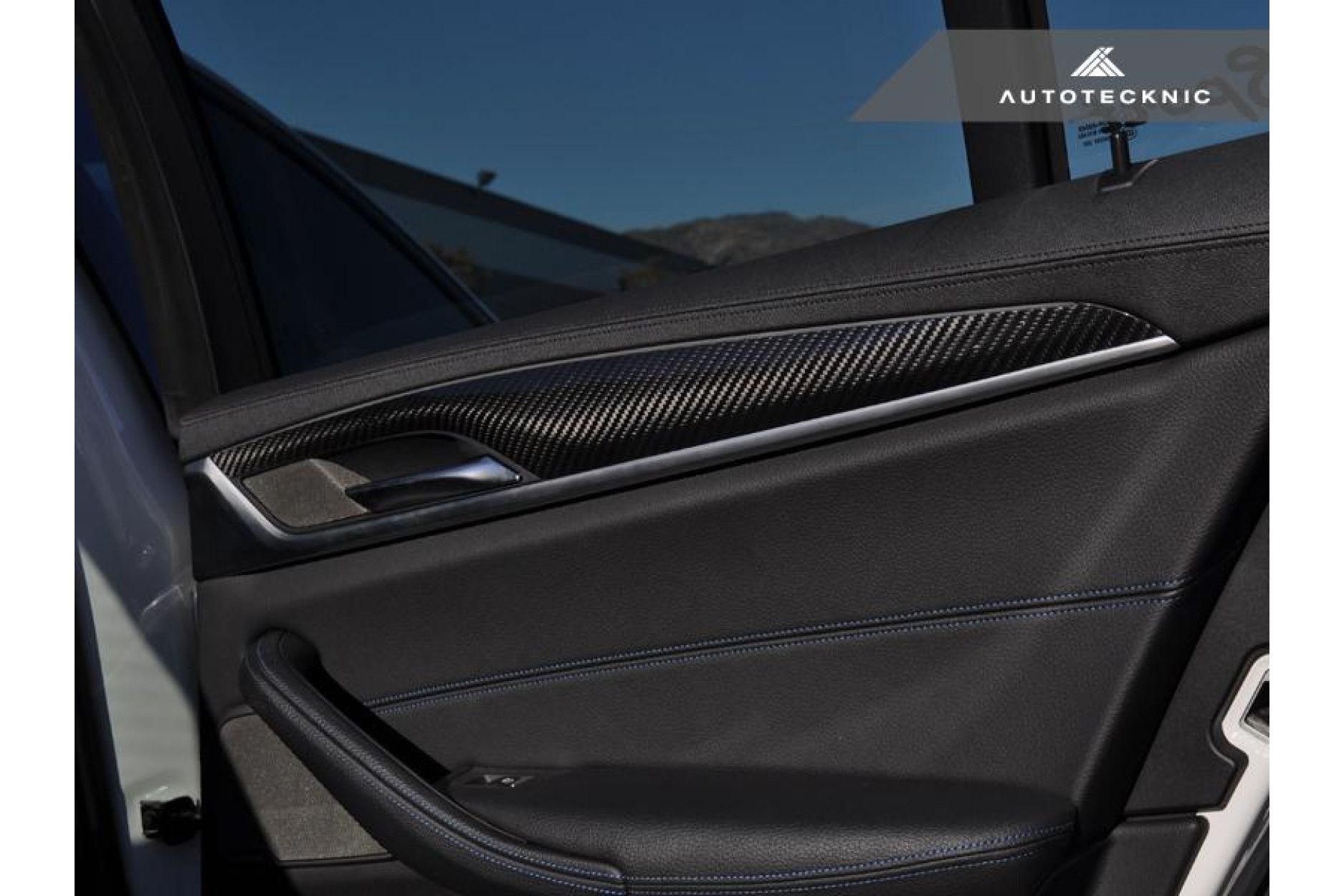 AutoTecknic Trockencarbon Interieur für BMW 5er G30 und F90 M5 (3) 