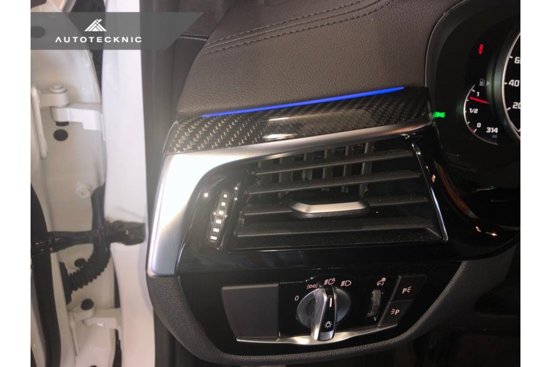 AutoTecknic Trockencarbon Interieur für BMW 5er G30 und F90 M5 (9) 