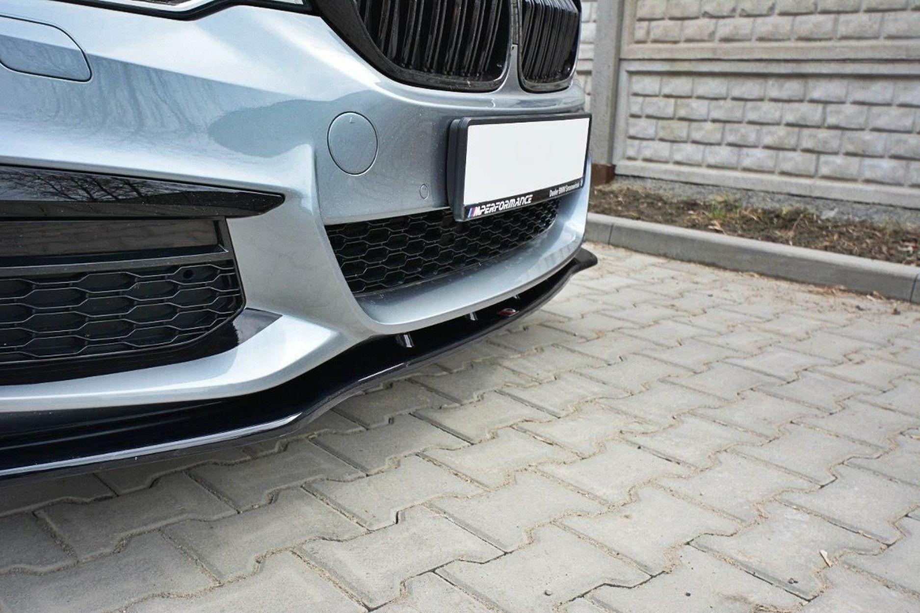 Maxton Design ABS Frontlippe V.1 für BMW 5er G30|G31 M-Paket schwarz hochglanz (4) 