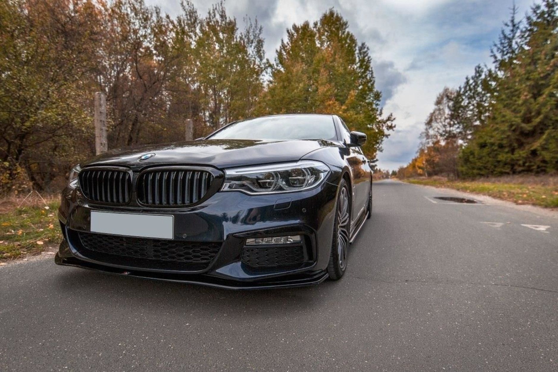 Maxton Design ABS Frontlippe V.2 für BMW 5er G30|G31 M-Paket schwarz hochglanz (2) 