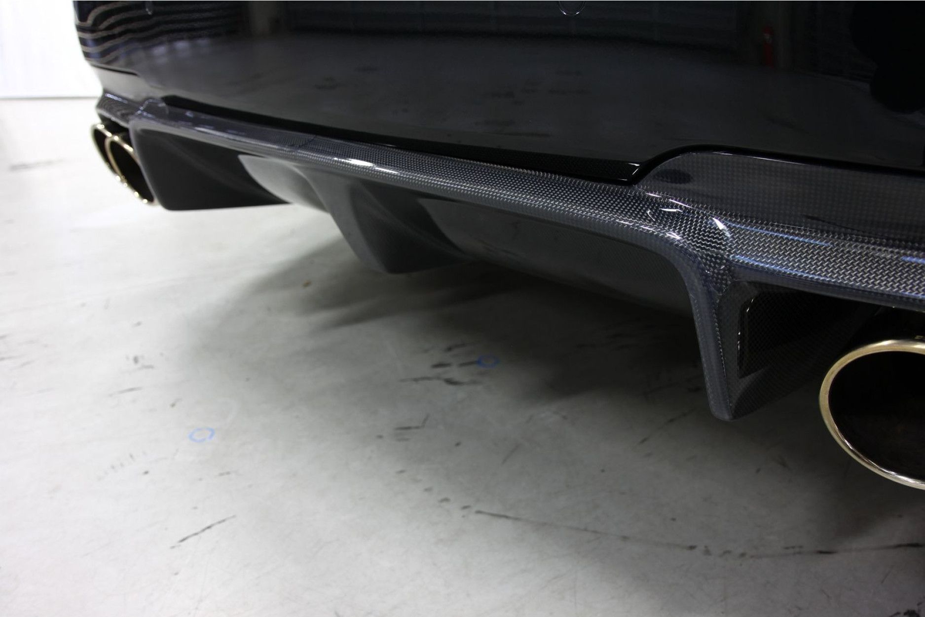 3Ddesign carbon diffuser fitting for BMW 5 Series F10 M5 (3) 