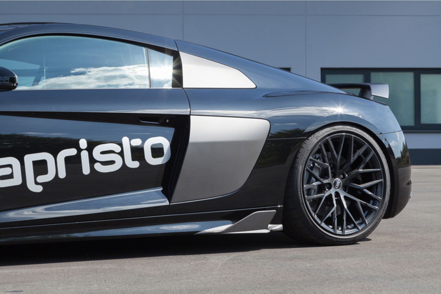 Capristo Carbon sidefins for Audi R8 V10 (2) 