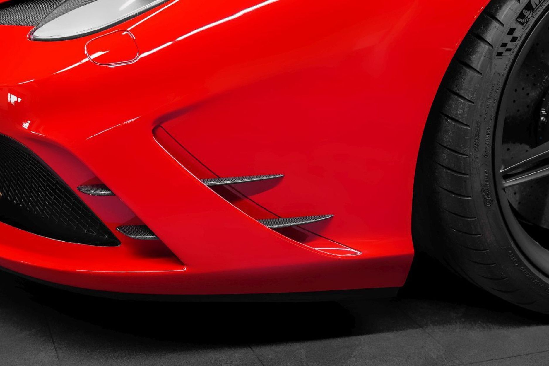 Capristo carbon front fin for Ferrari 458 Speciale