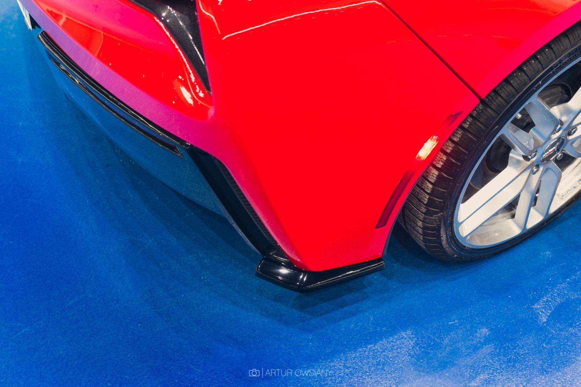 Maxton Design ABS Diffusor Seiten Eerwiterungen Flaps für Chevrolet Corvette C7 schwarz hochglanz (3) 